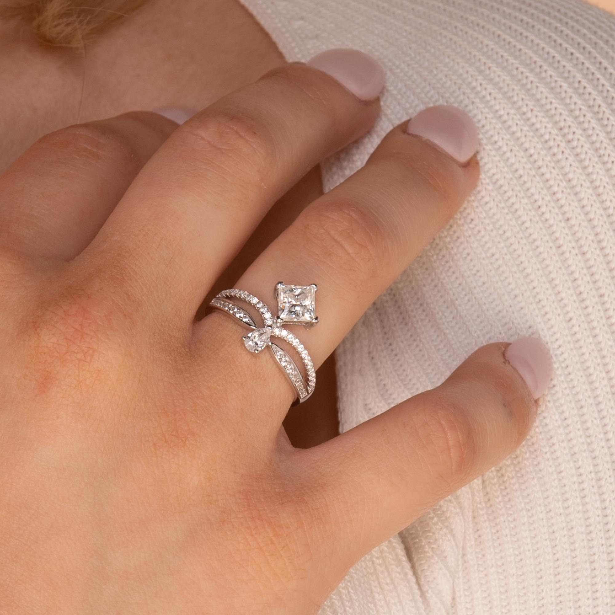 1 ct The Ruby Moissanite Diamond Engagement Ring - Camile & Stone