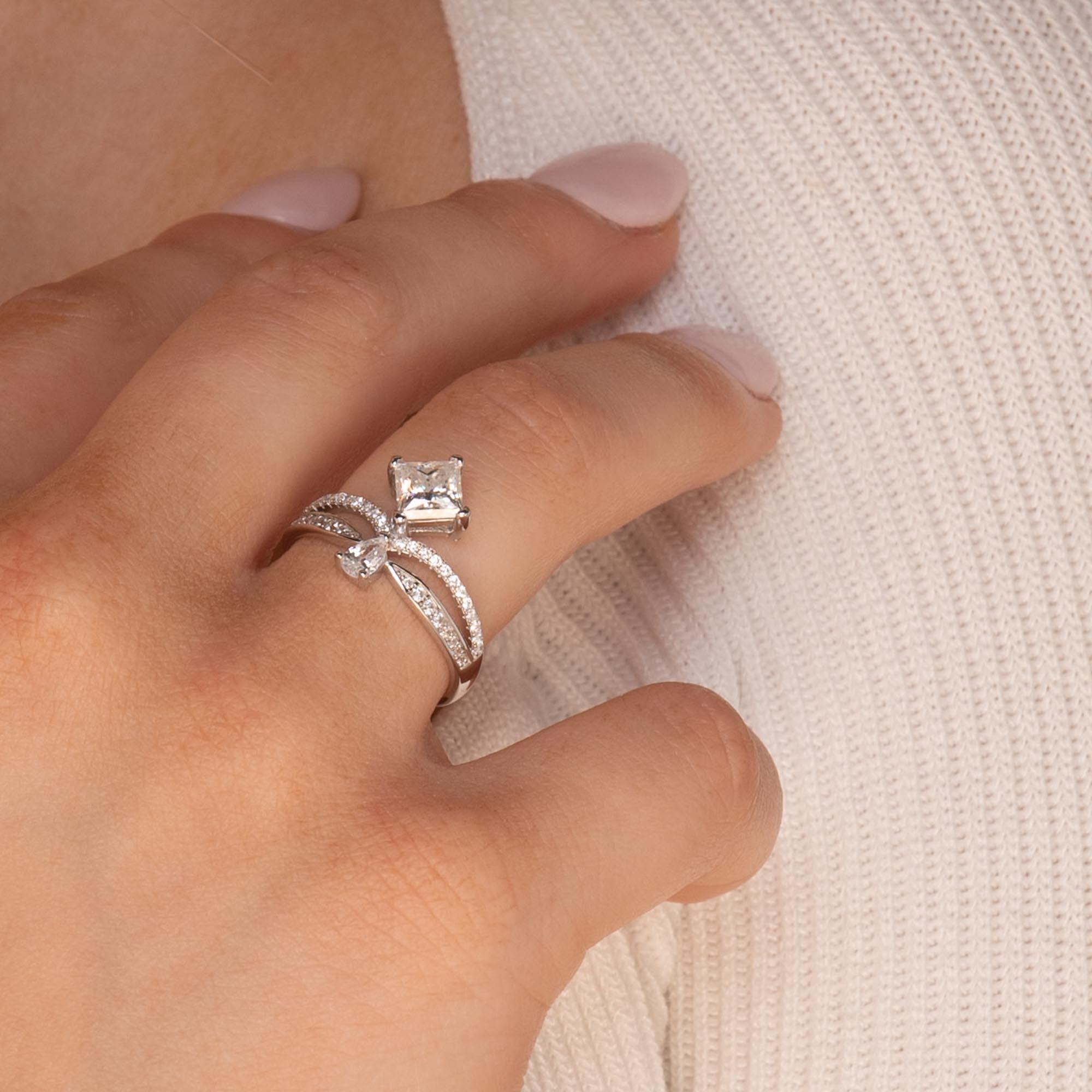 1 ct The Ruby Moissanite Diamond Engagement Ring - Camile & Stone