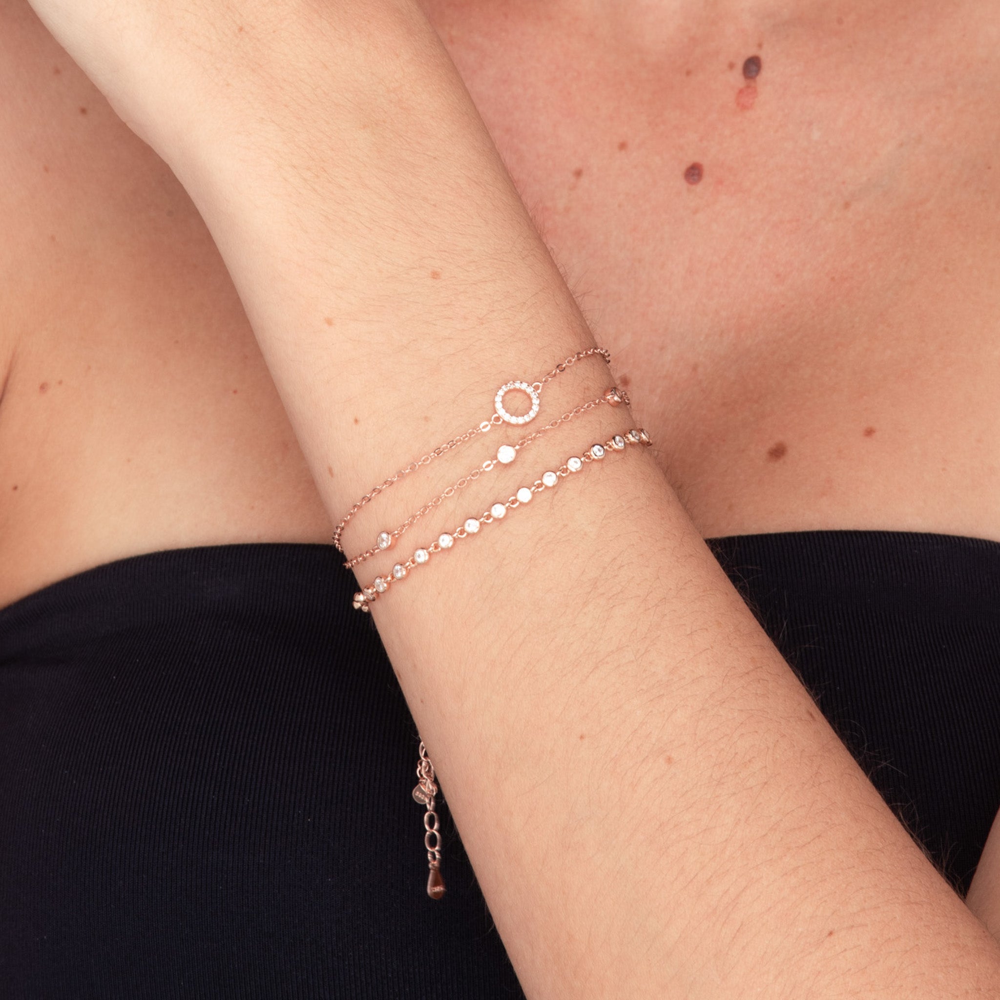 Circle Zirconia Chain Bracelet - Camile & Stone