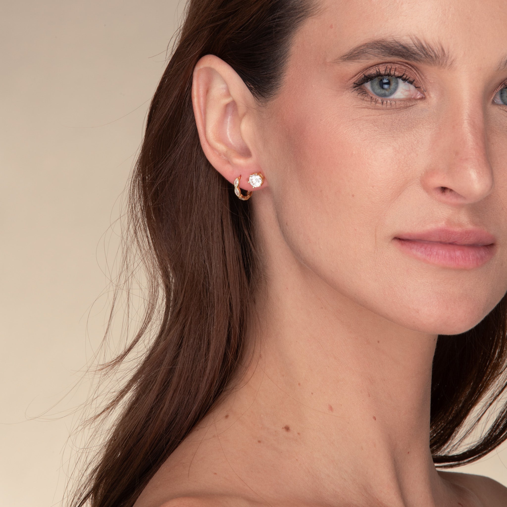 Classic 6 Claw Sapphire Stud Earrings - Camile & Stone