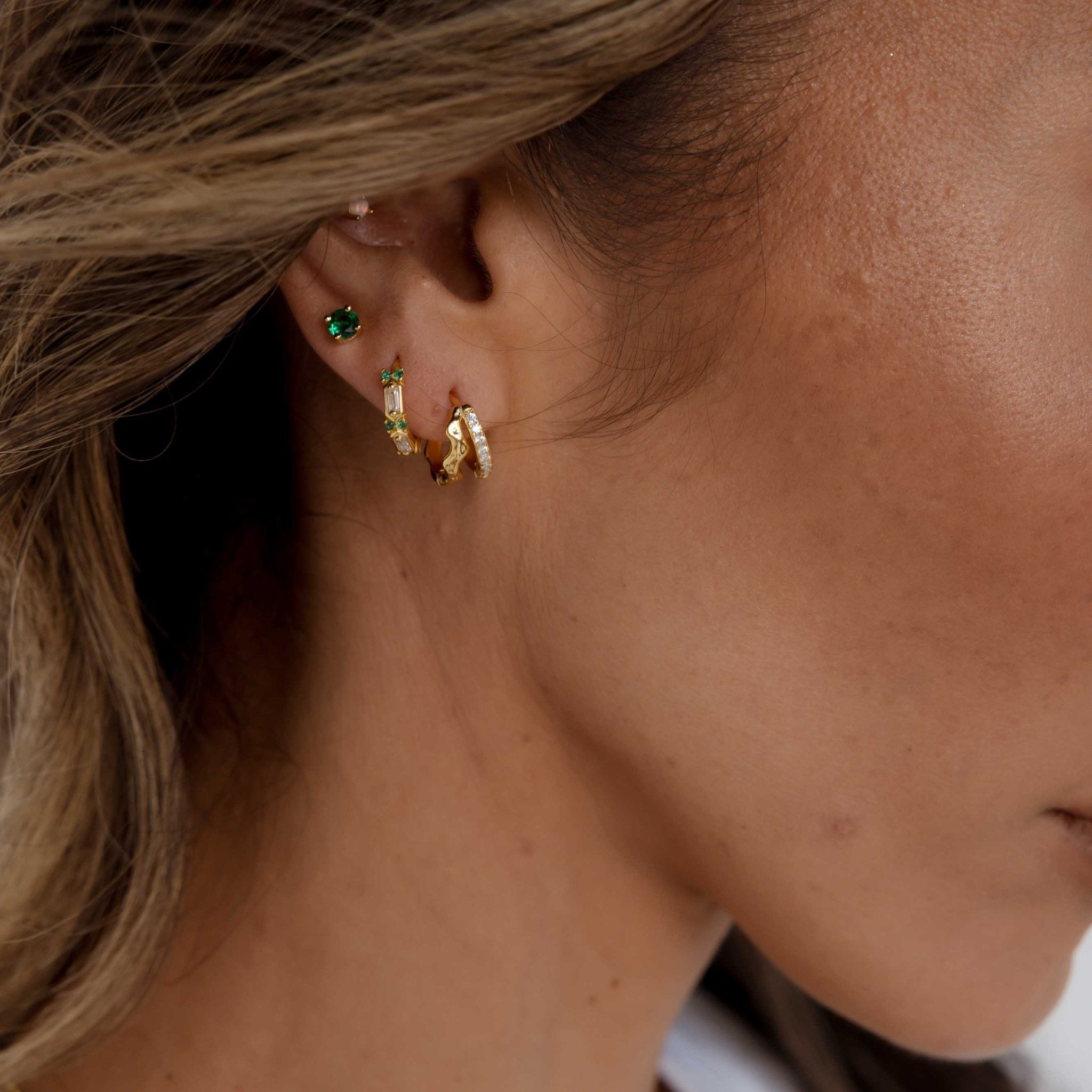 Classic Birthstone Earrings May - Camile & Stone