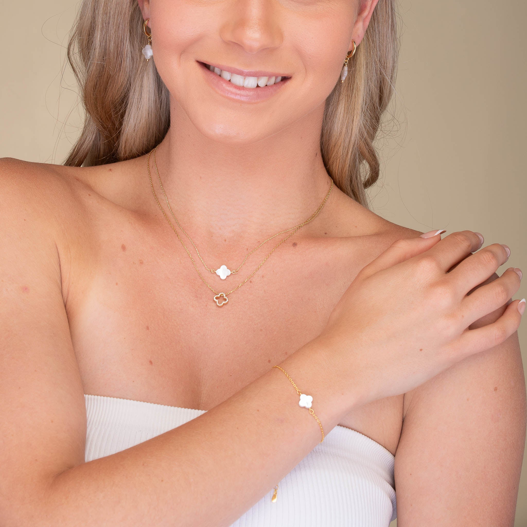 Clover MOP Pendant Necklace - Camile & Stone