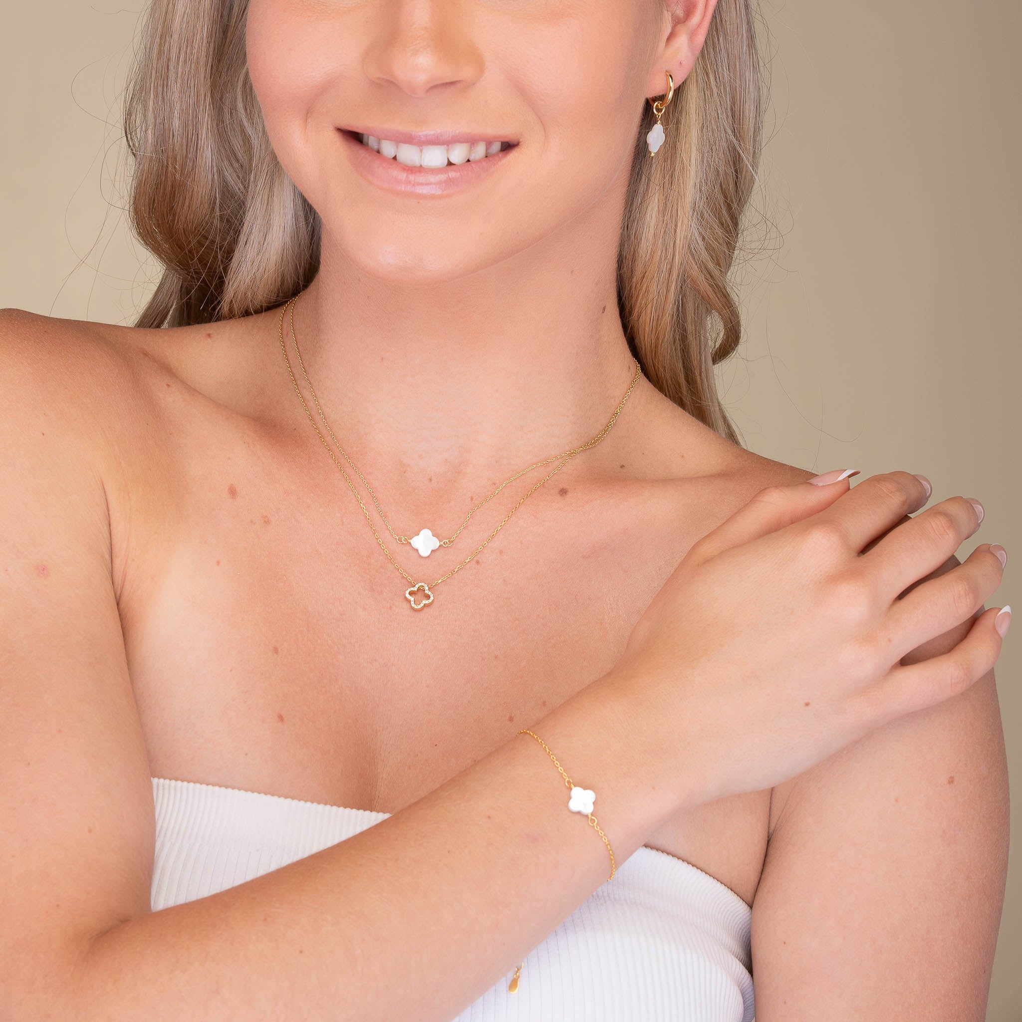 Clover MOP Pendant Necklace - Camile & Stone