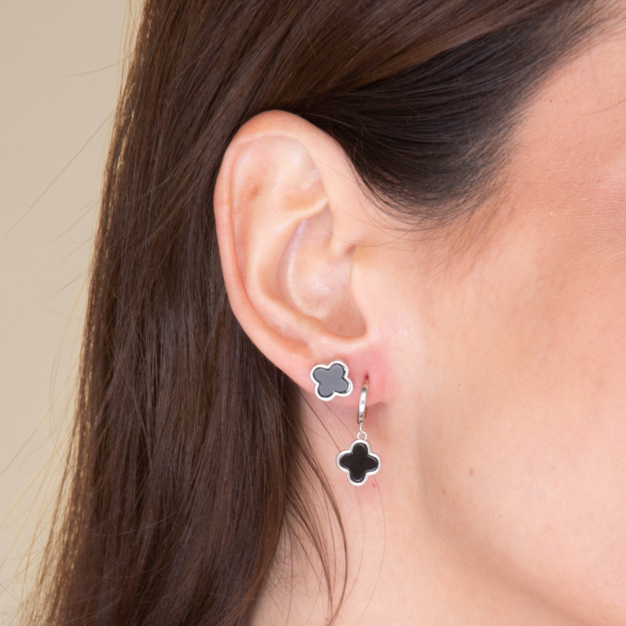 Clover Onyx Huggie Earrings - Camile & Stone