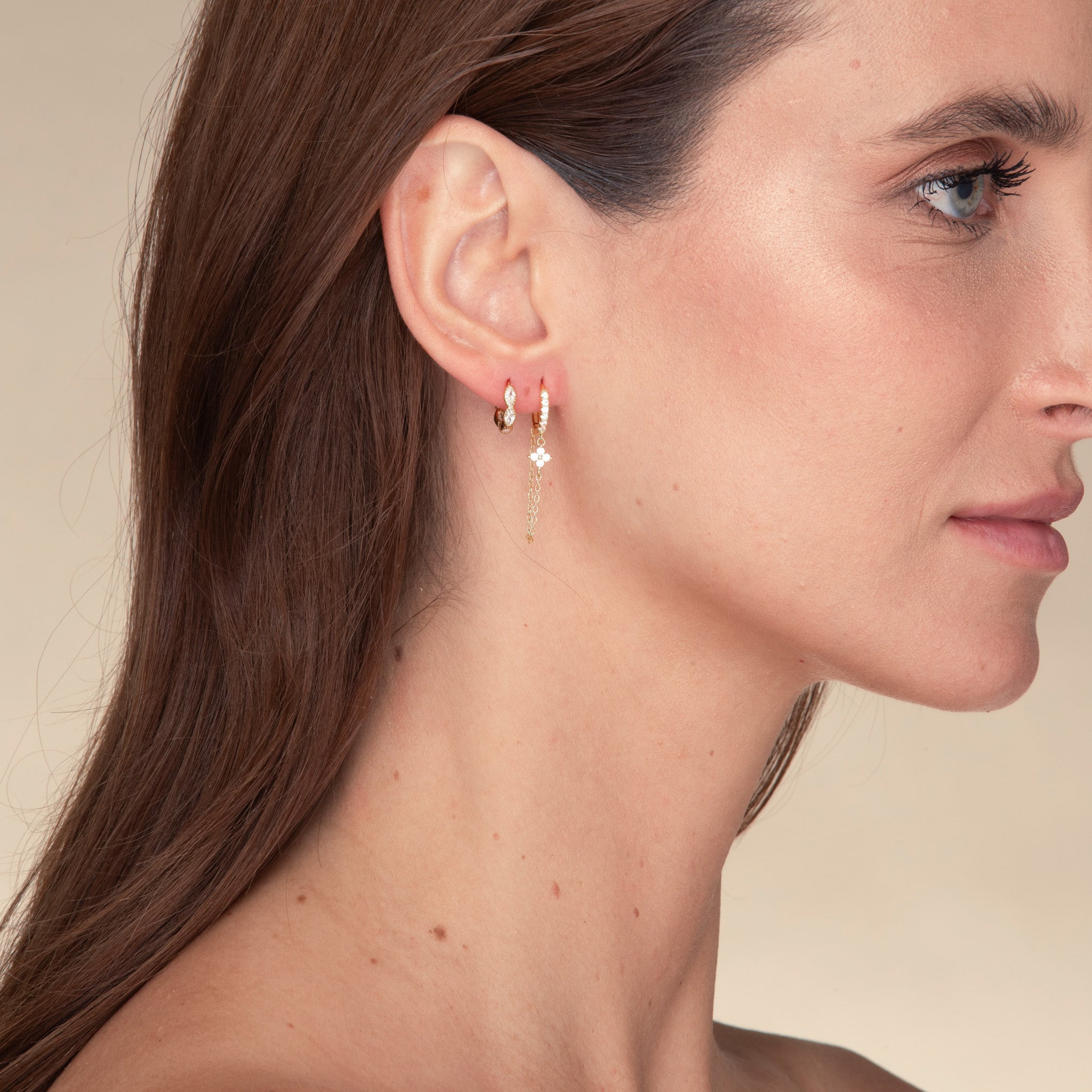 Clover Sapphire Dangling Huggie Earrings - Camile & Stone