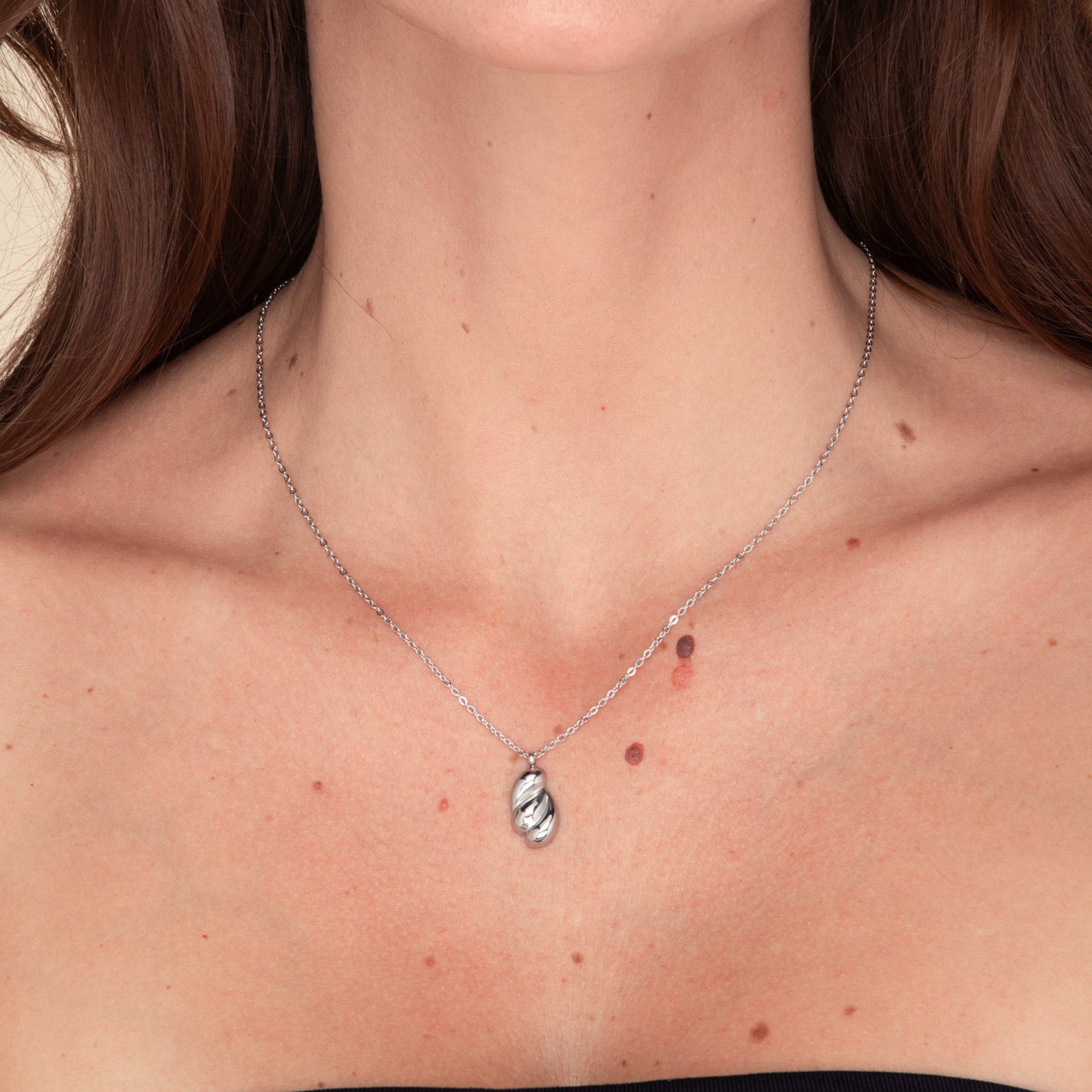 Croissant Dome Necklace - Camile & Stone