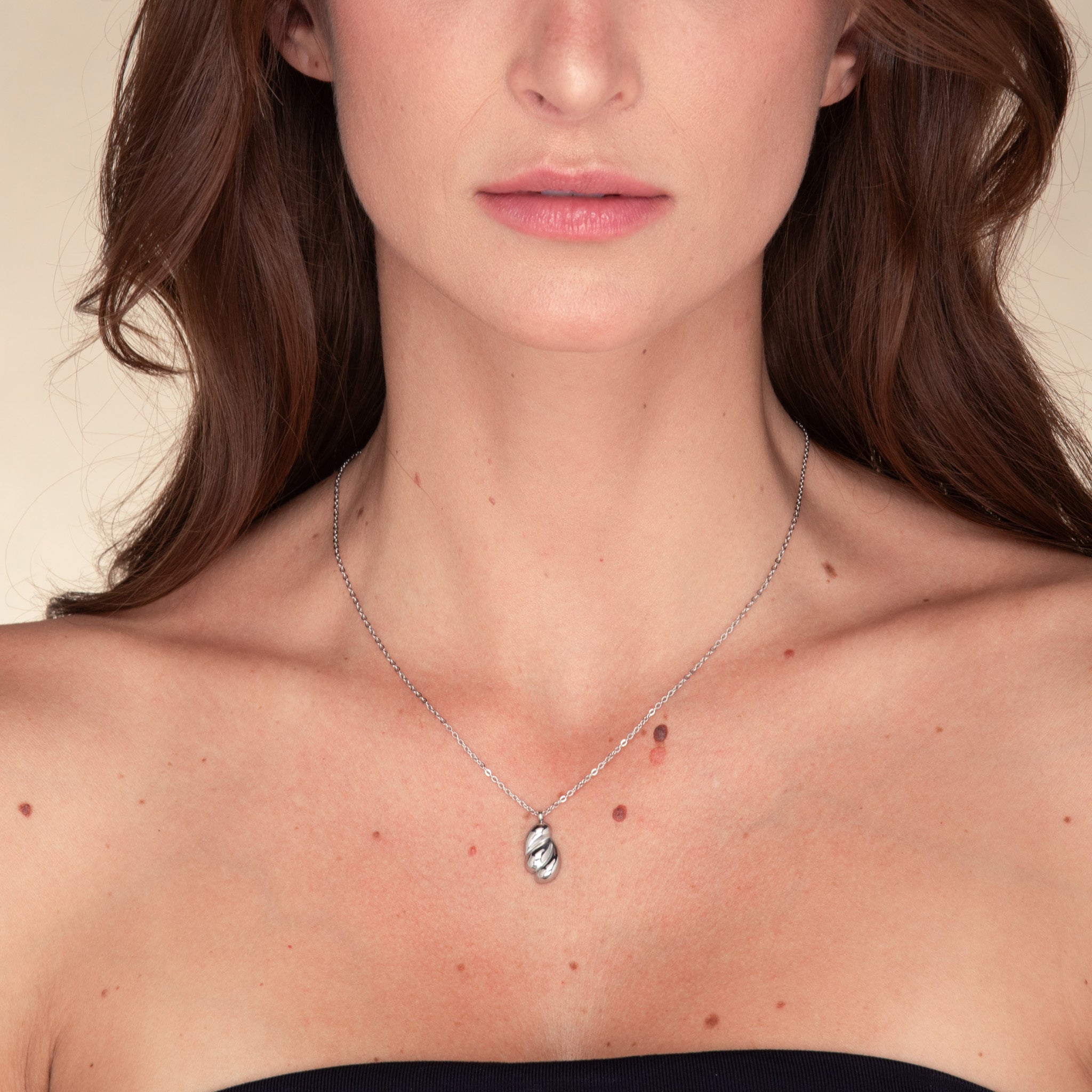 Croissant Dome Necklace - Camile & Stone