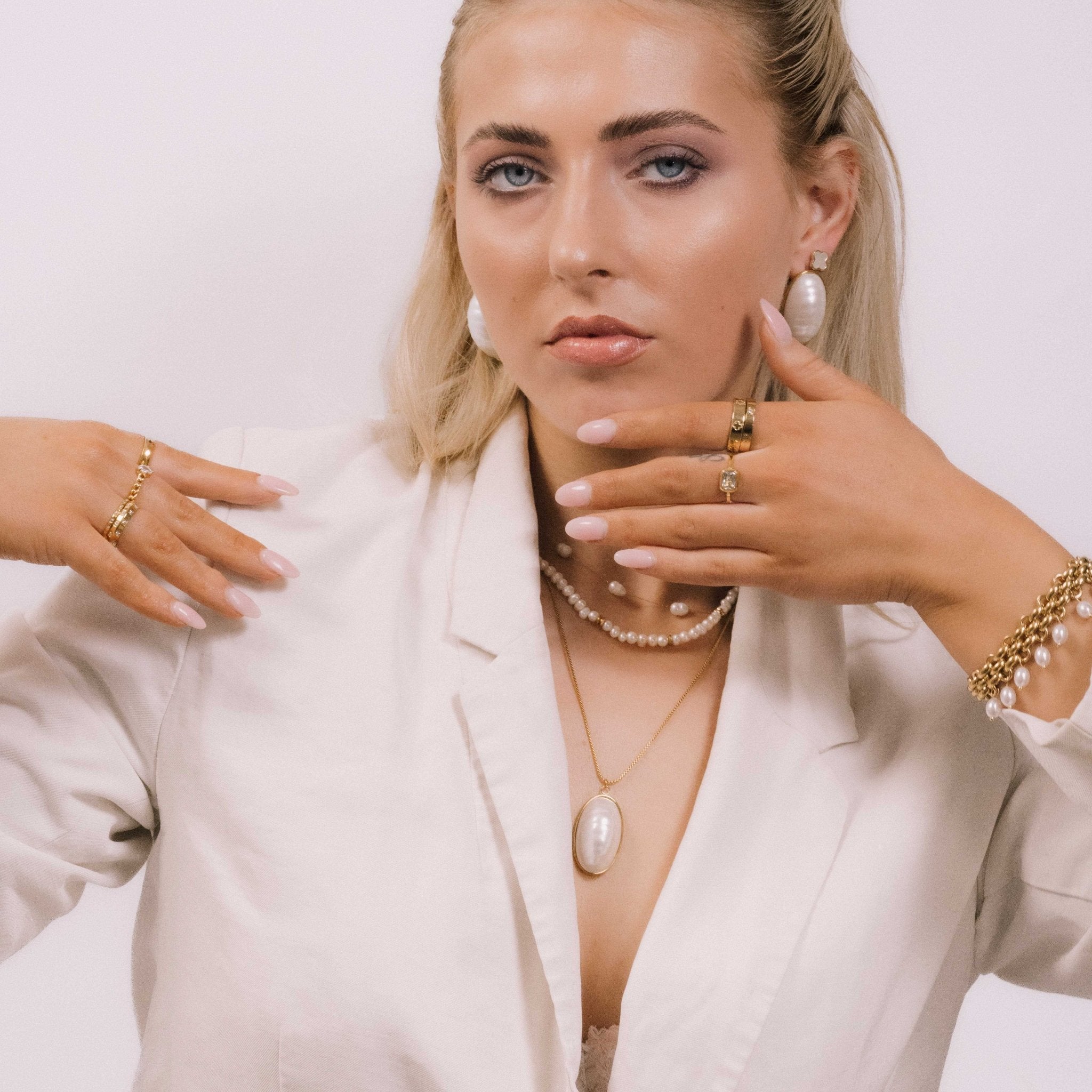 Eden Sapphire Baguette Ring - Camile & Stone