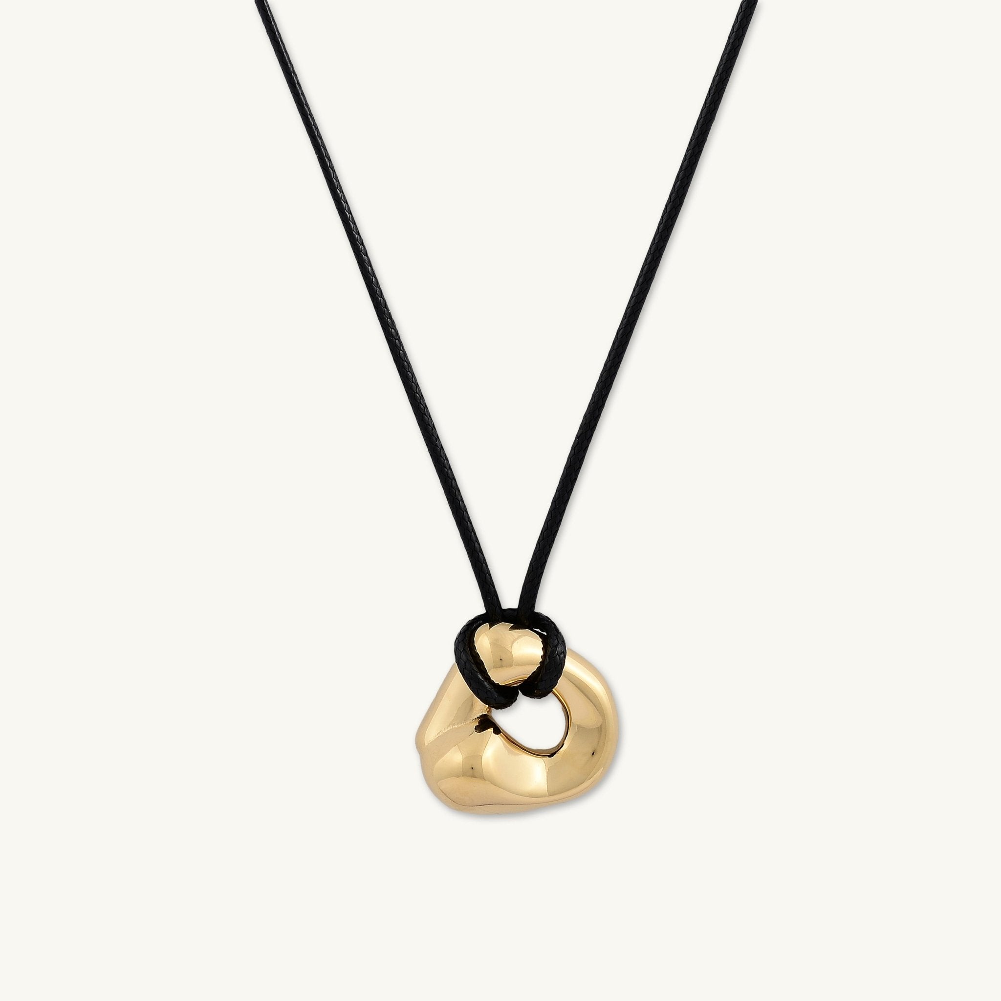 Gia Circle Cord Necklace - Camile & Stone