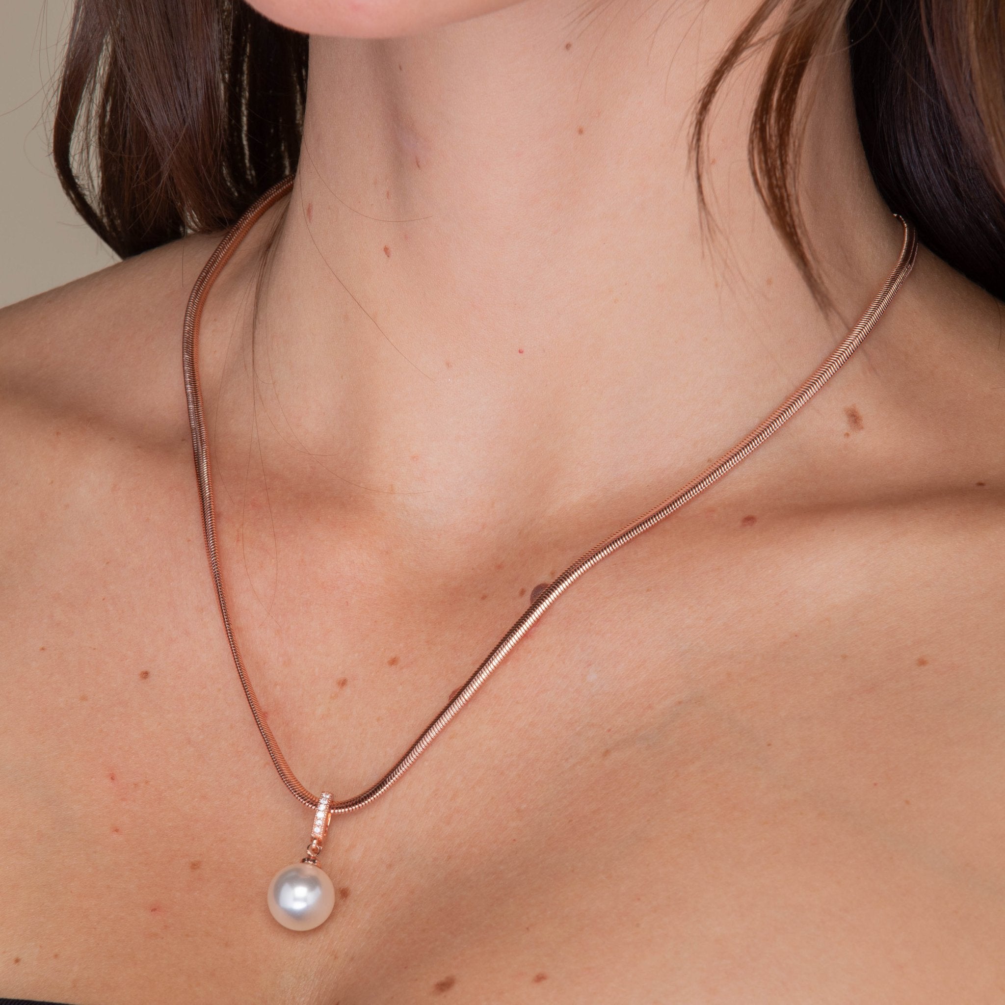 Herringbone Pearl Drop Chain Necklace - Camile & Stone