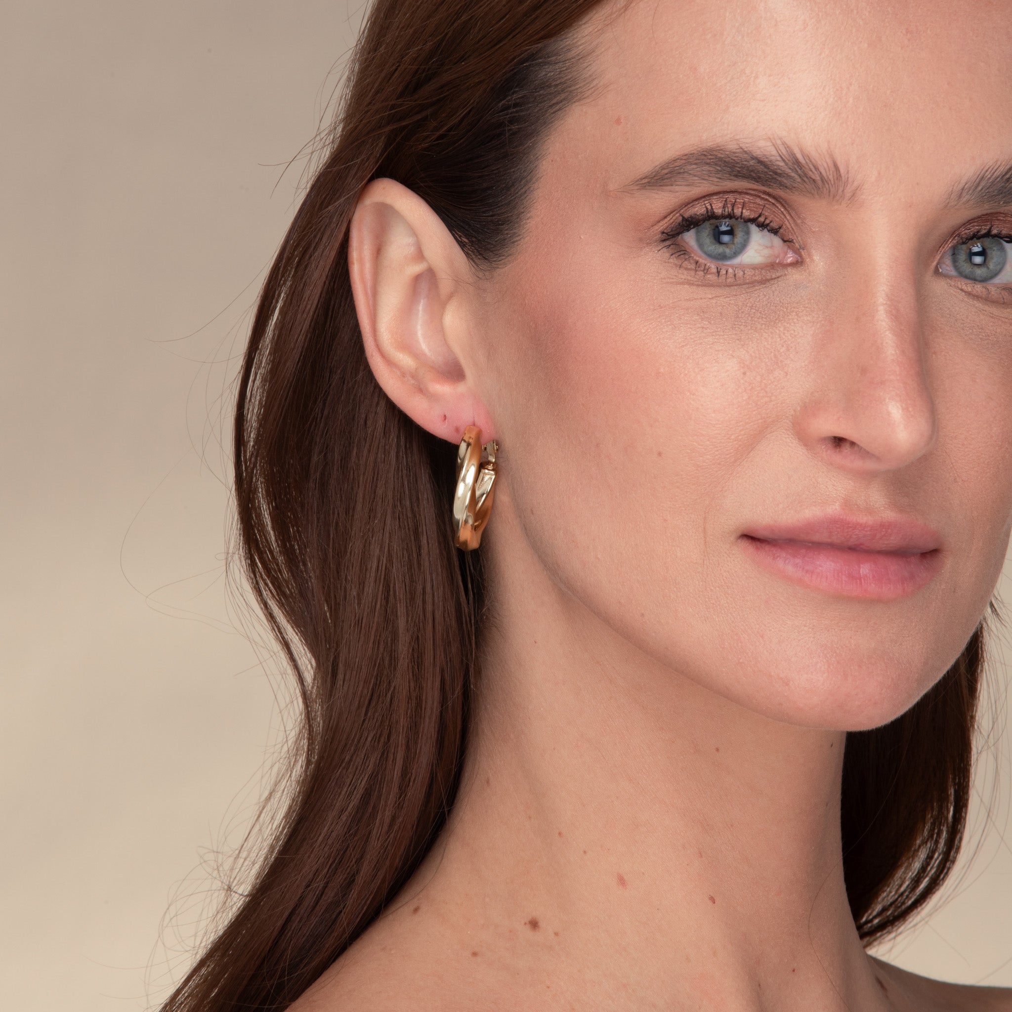 Kinsley Hoop Earrings - Camile & Stone