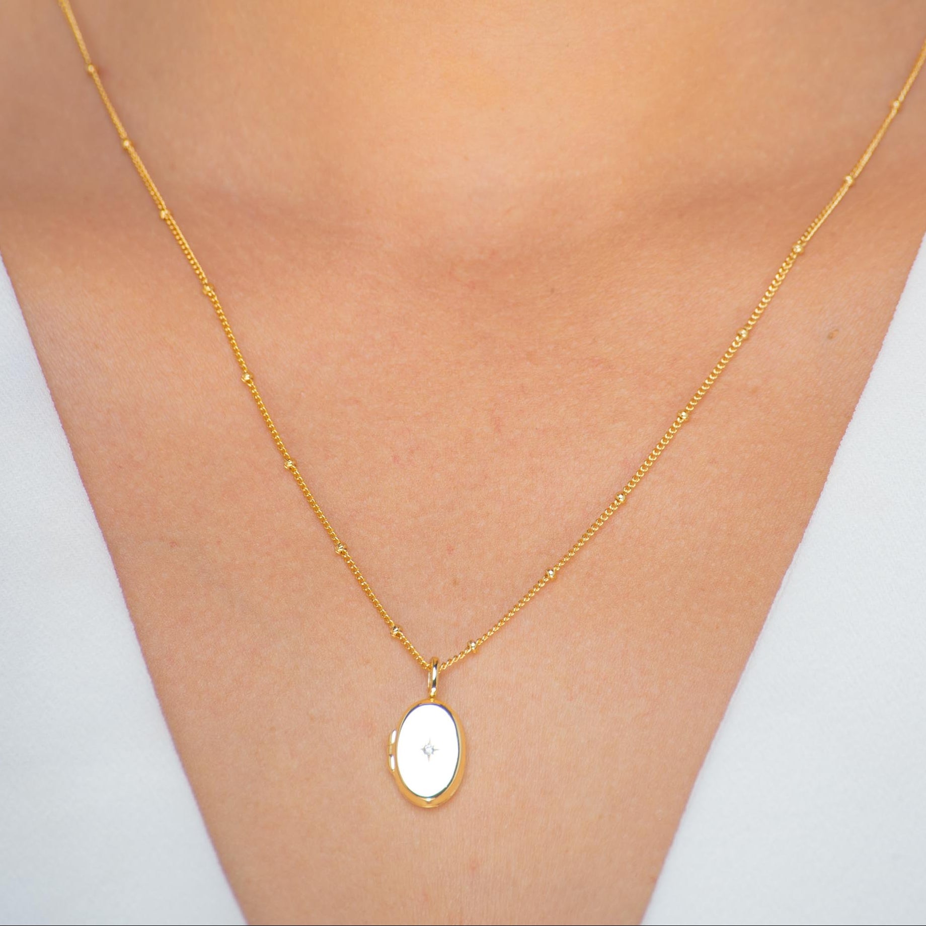 North Star Oval Photo Locket Necklace - Camile & Stone