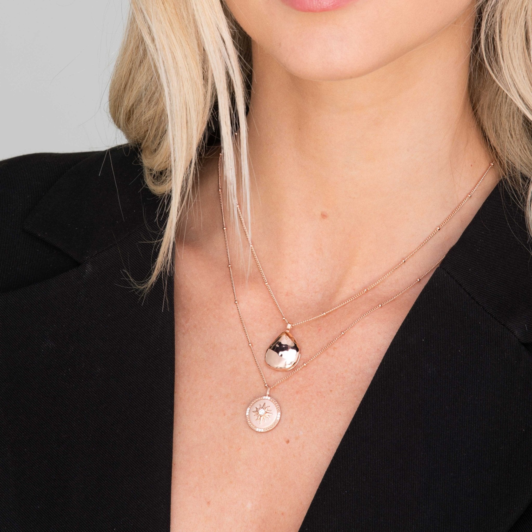 Oval Molten Photo Locket Necklace - Camile & Stone