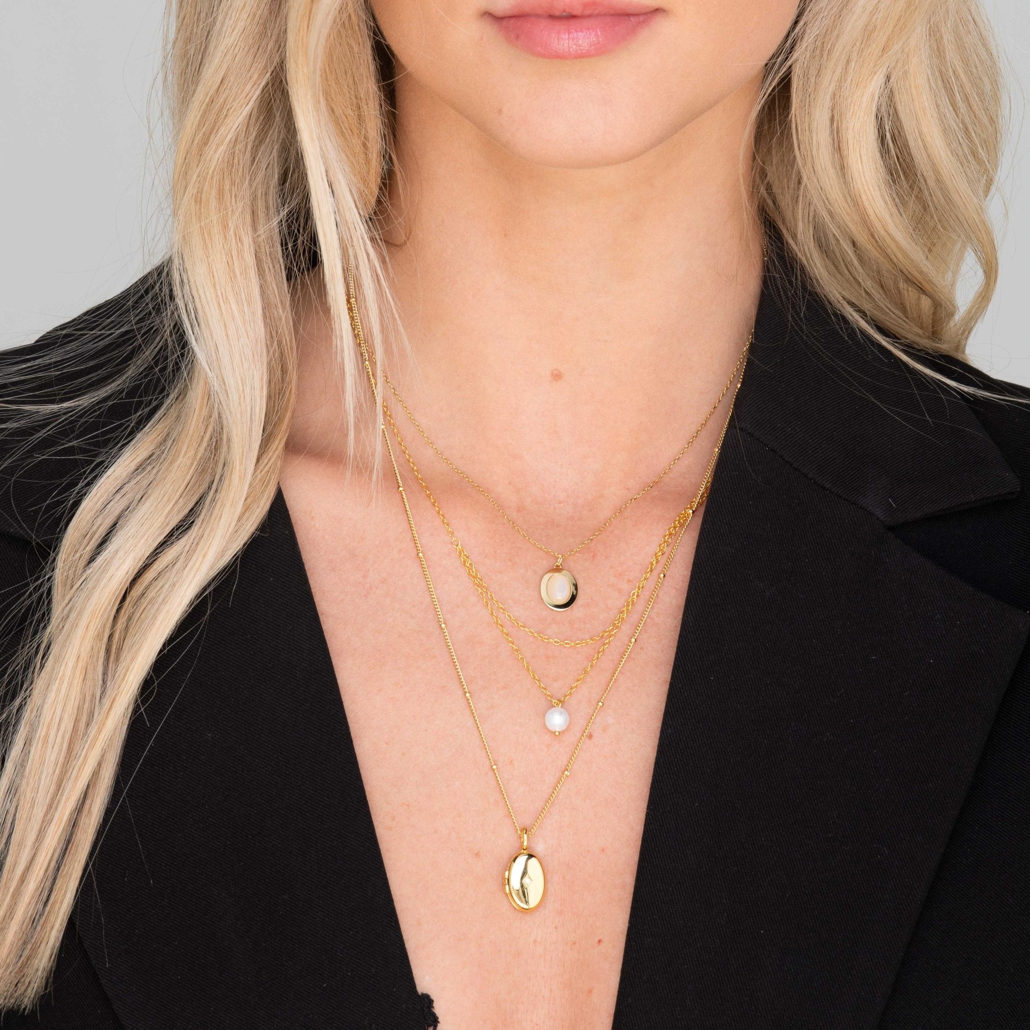 Oval Moonstone Pendant Necklace - Camile & Stone