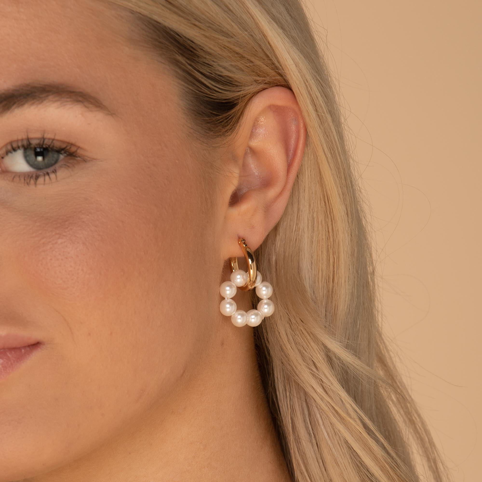 Pearl Interlocked Hoop Earrings - Camile & Stone