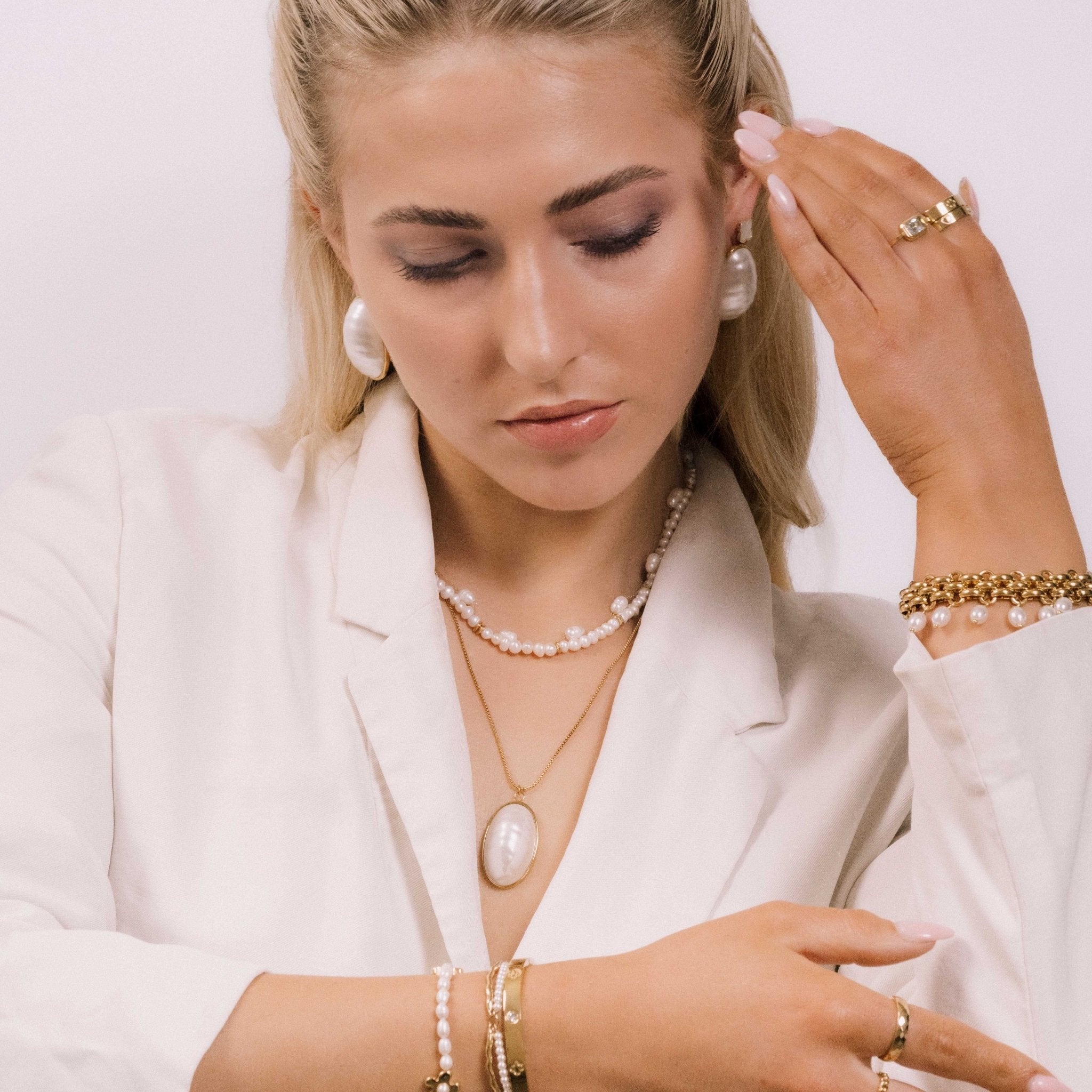 Pearl Oval Statement Earrings - Camile & Stone