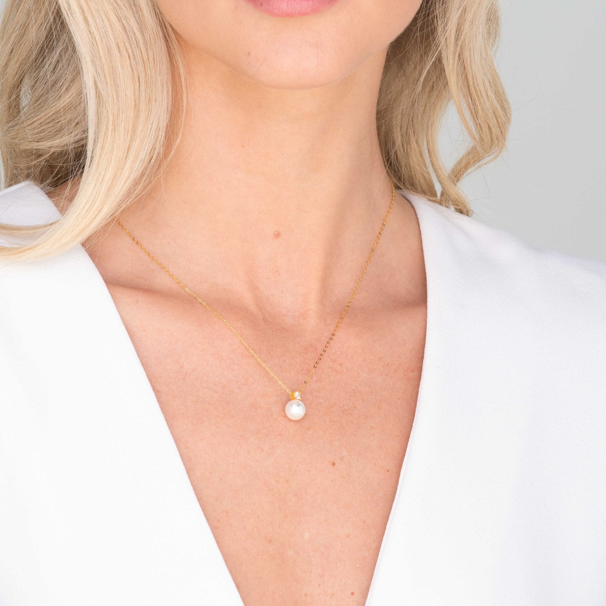 Pearl Solitaire Moissanite Necklace - Camile & Stone