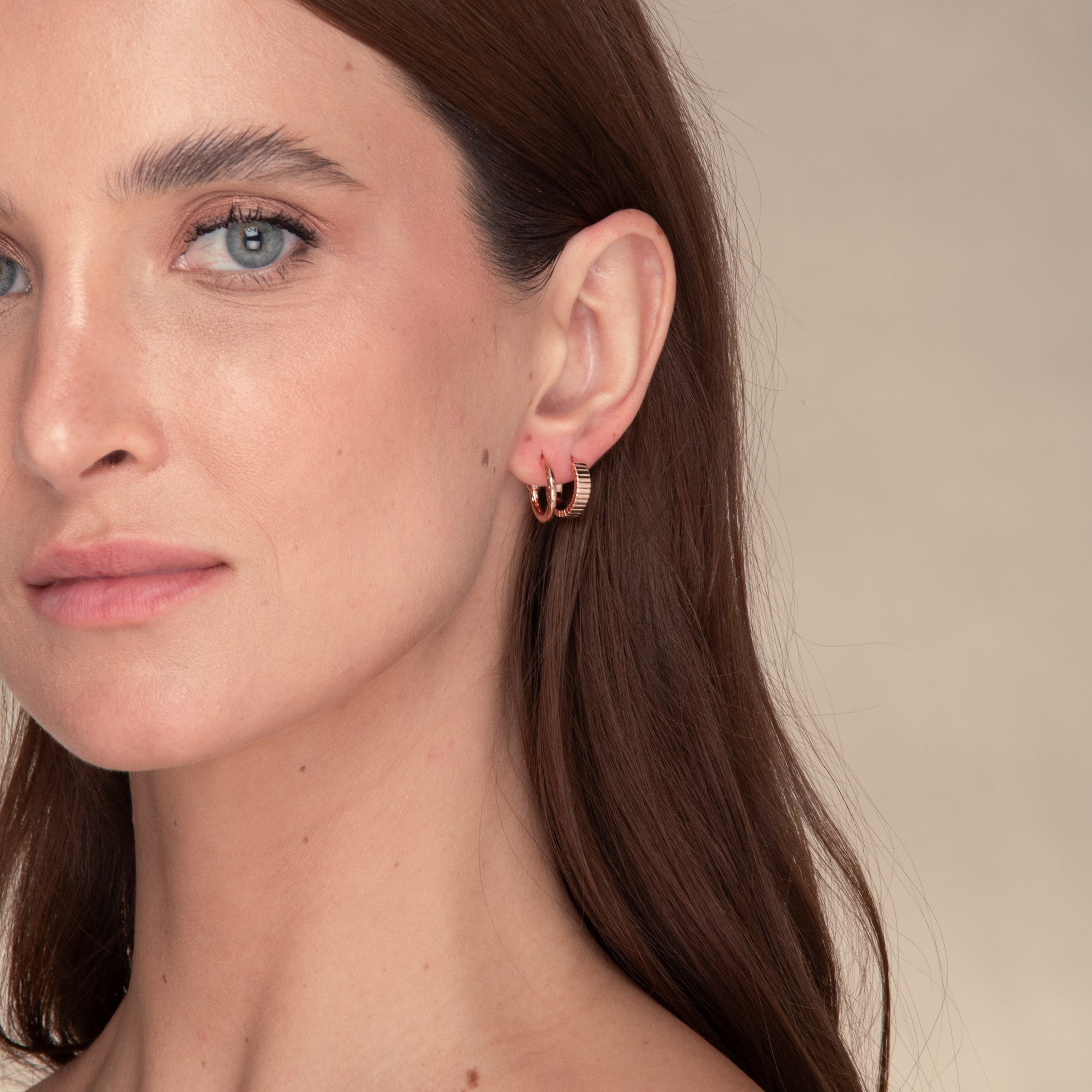 Ridges Huggie Earrings - Camile & Stone