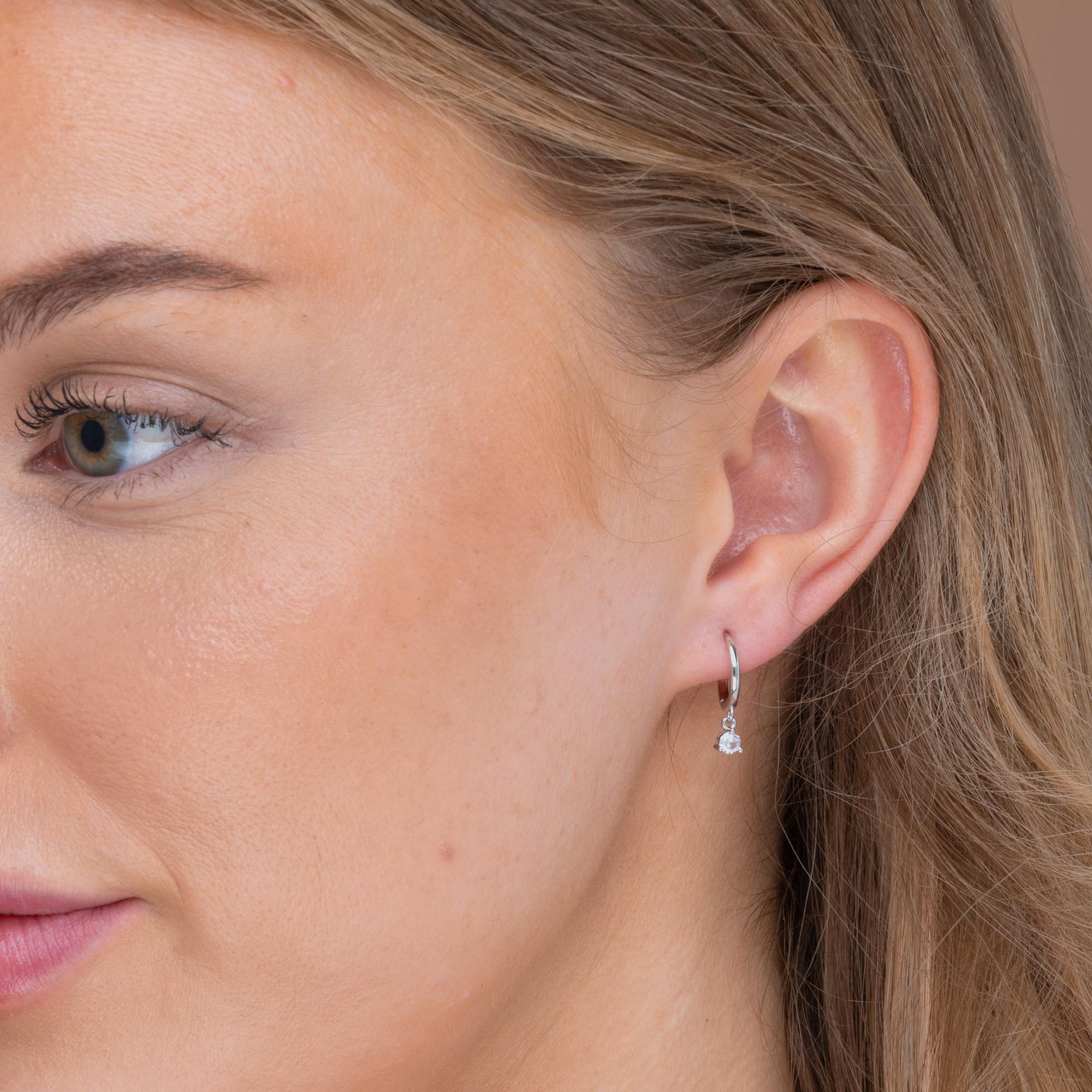 Solitaire Hoop Huggie Earrings - Camile & Stone