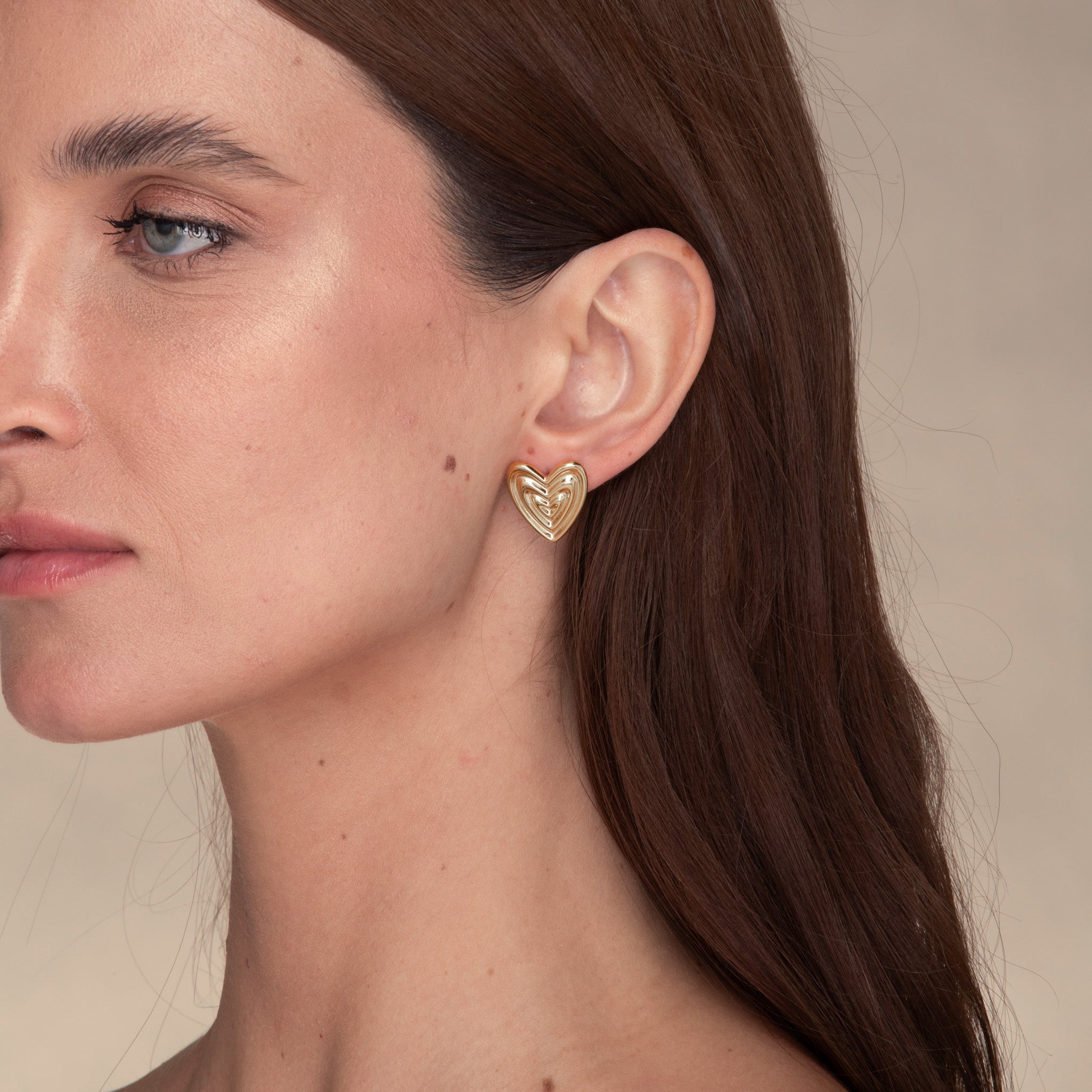 Thea Heart Stud Earrings - Camile & Stone
