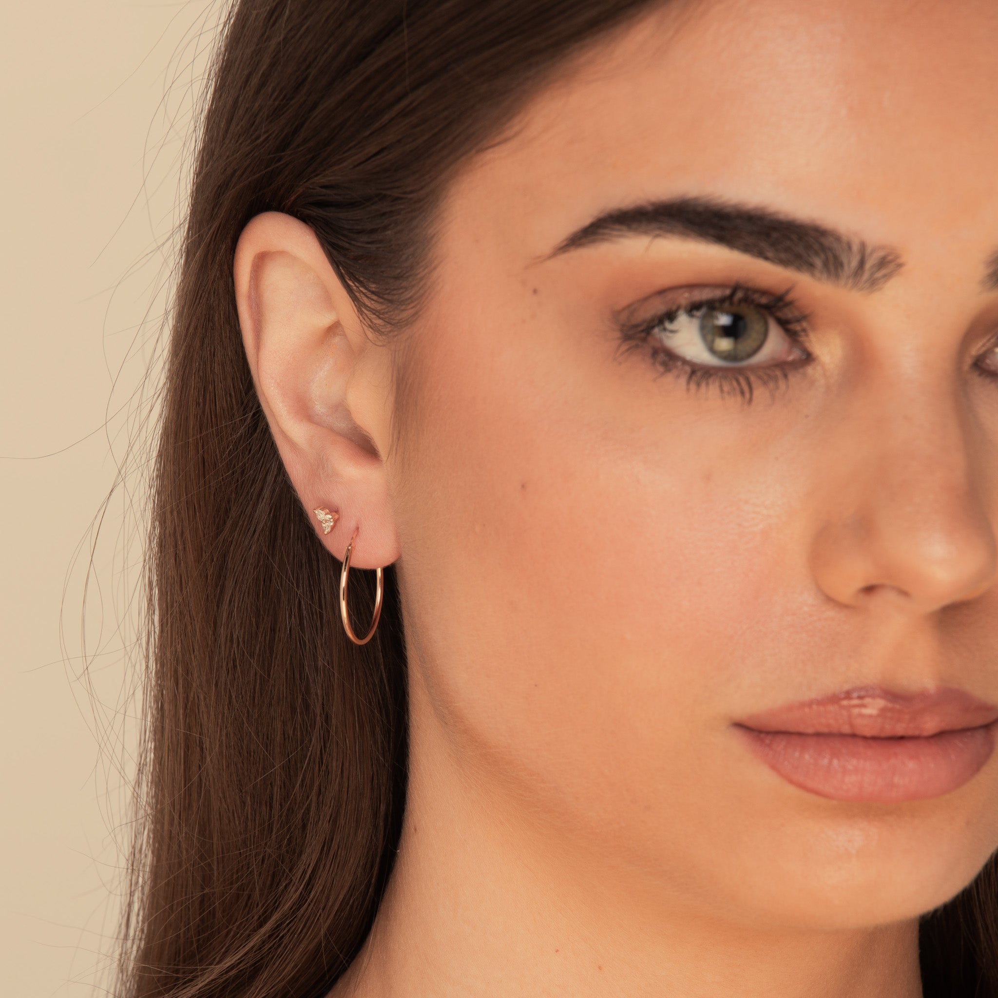 Thin Basic Medium Hoops - Camile & Stone