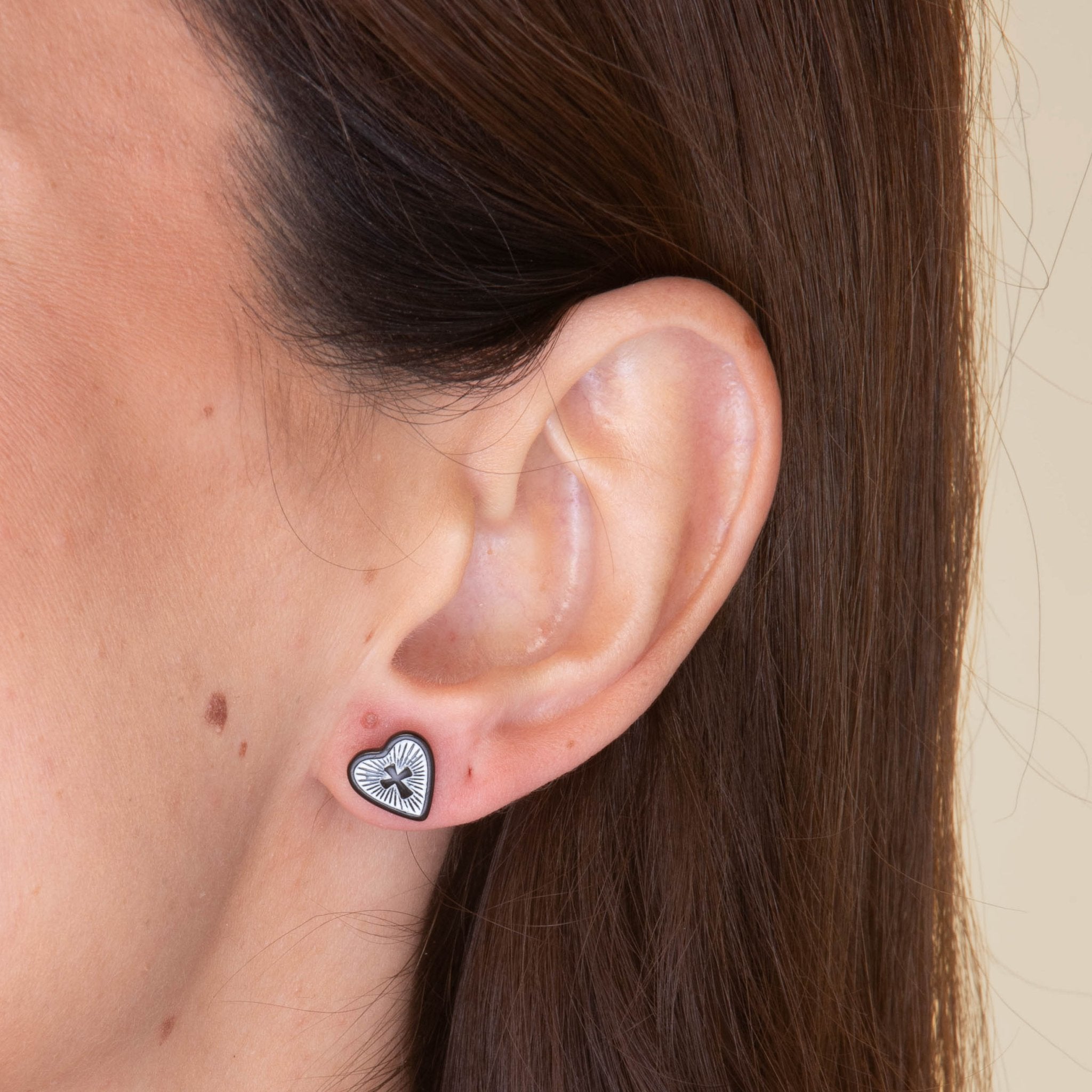 Unisex Gothic Cross Heart Stud Earrings - Camile & Stone