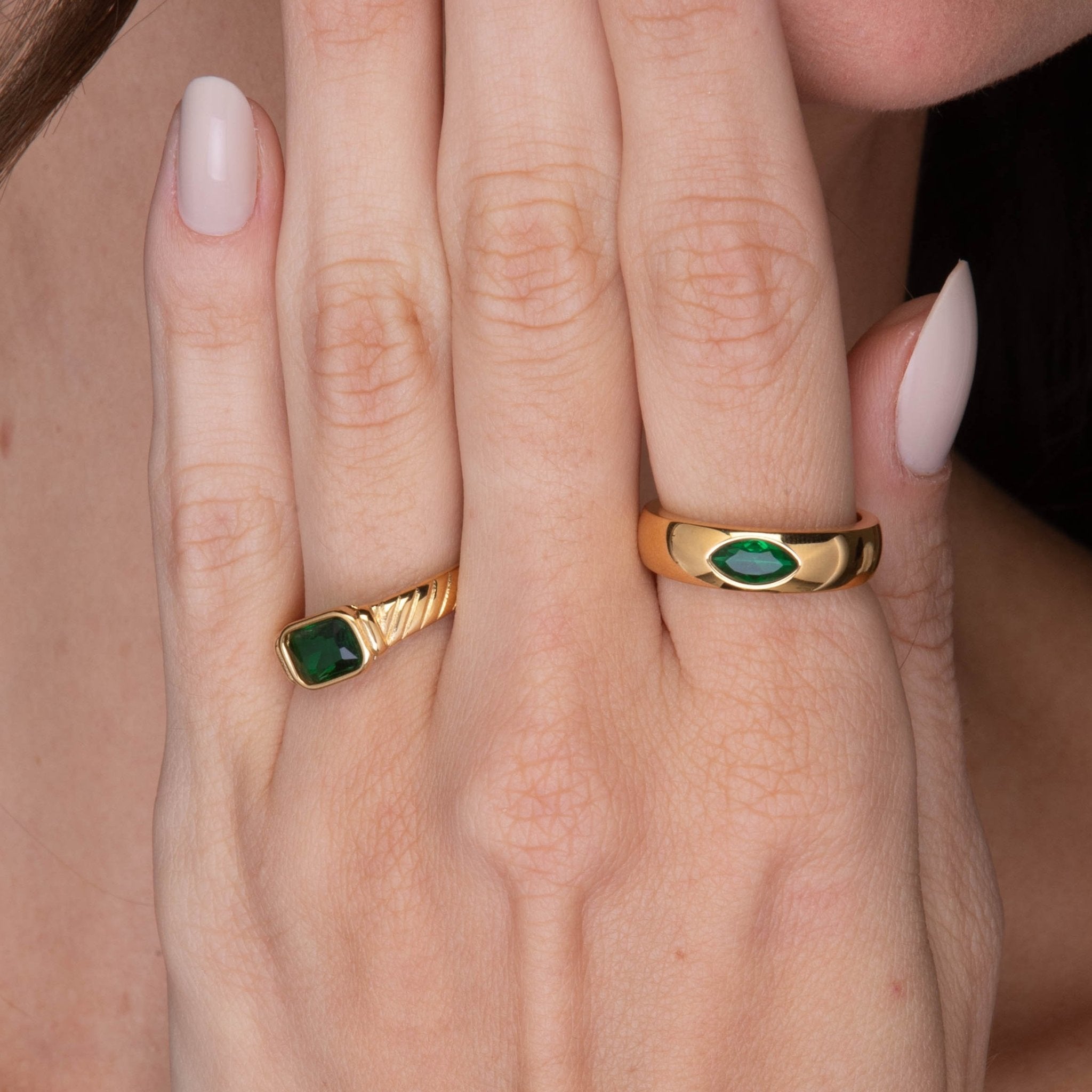 Vintage Emerald Baguette Statement Ring - Camile & Stone
