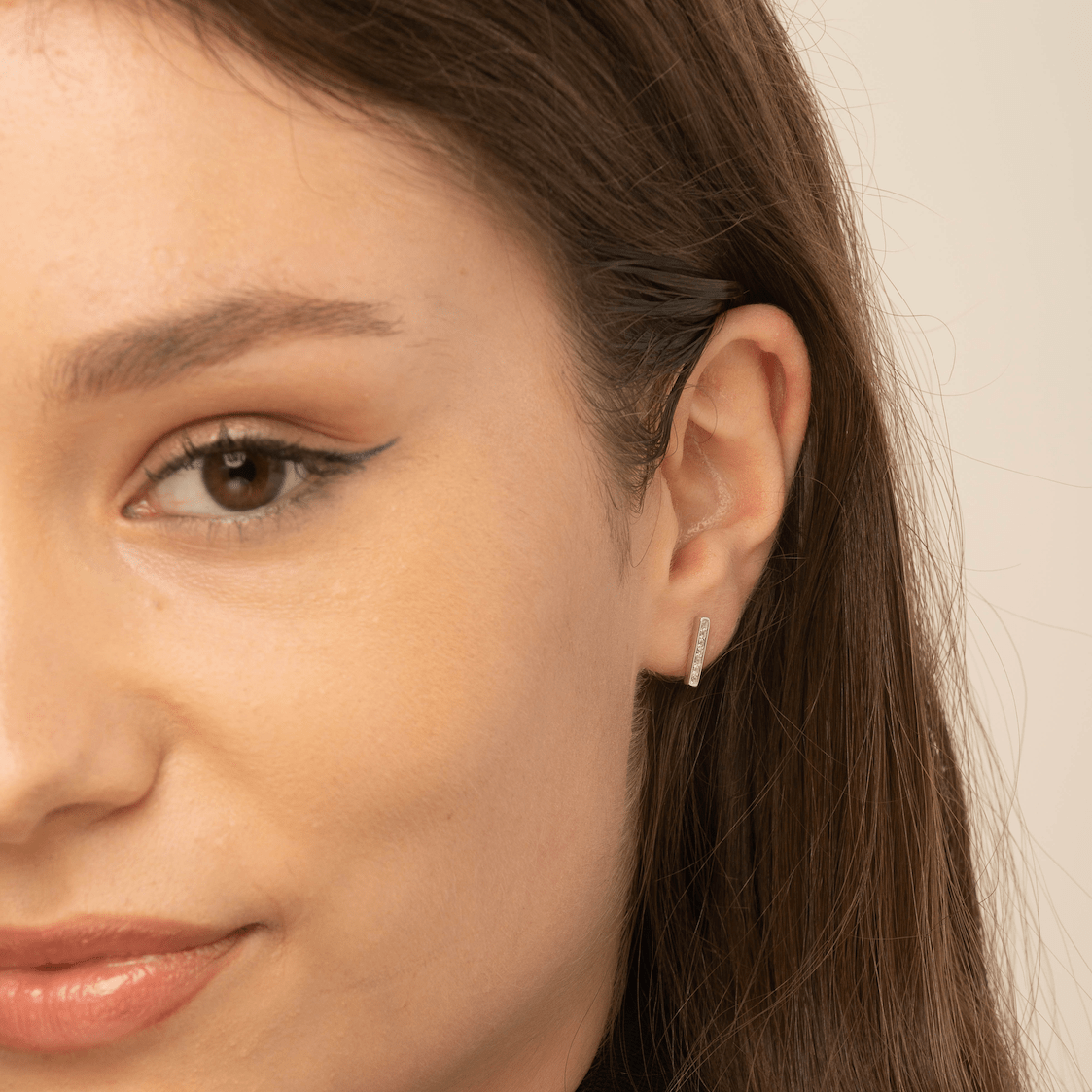 Bar Zirconia Stud Earrings - Camile & Stone