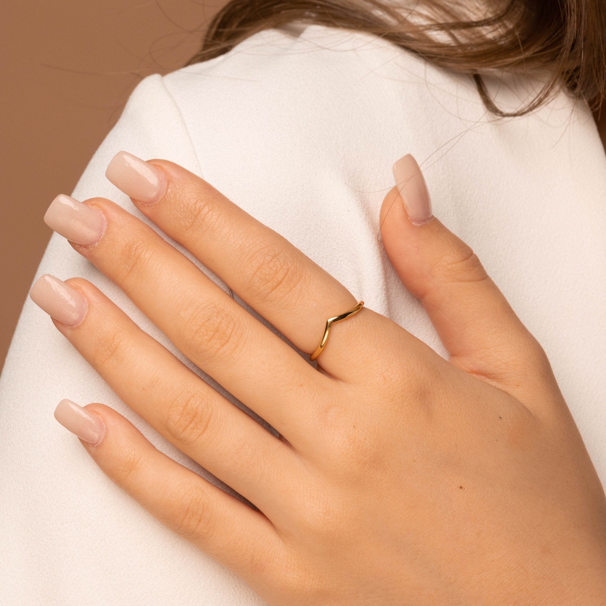 Basic V Band Ring - Camile & Stone