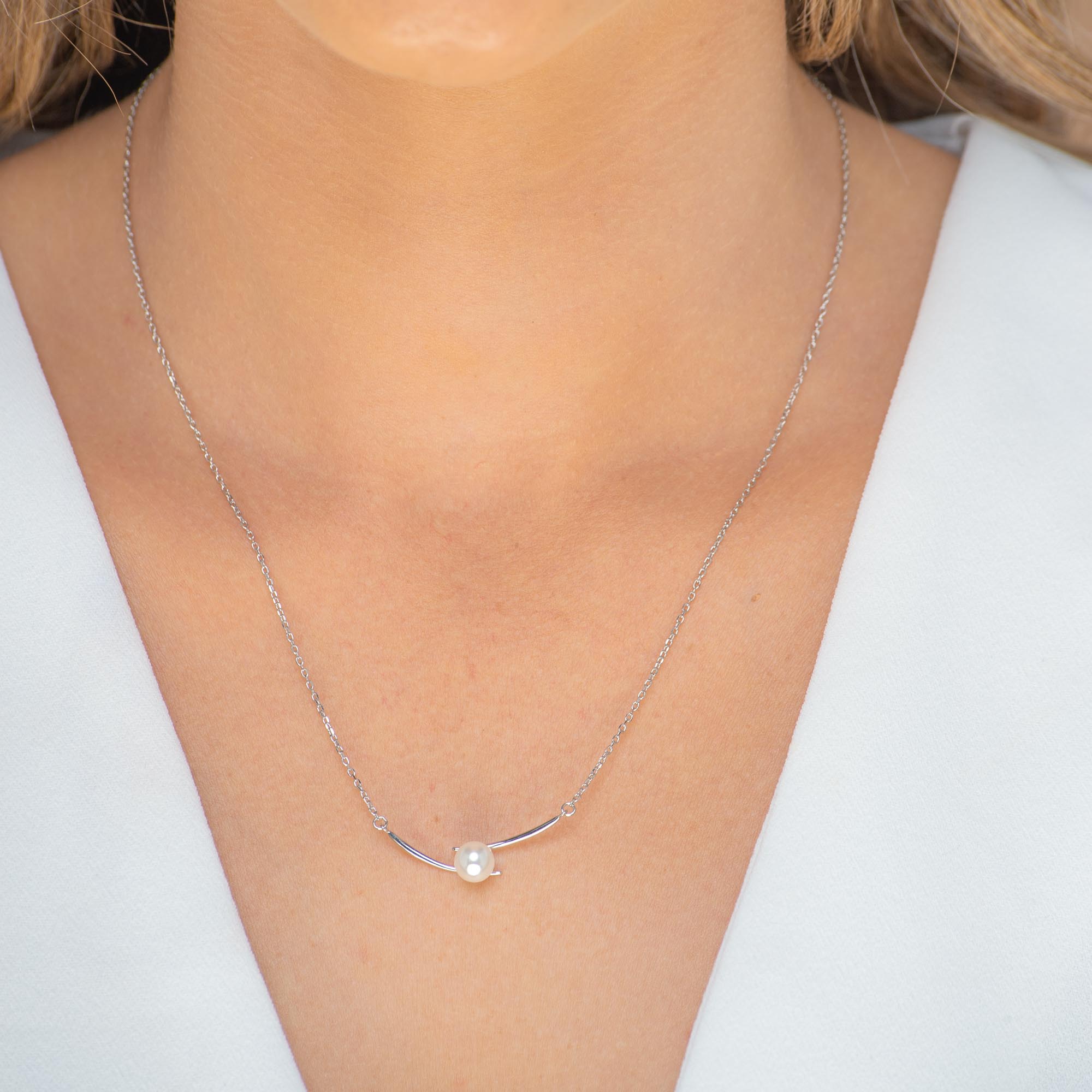 Linear Pearl Chain Necklace - Camile & Stone