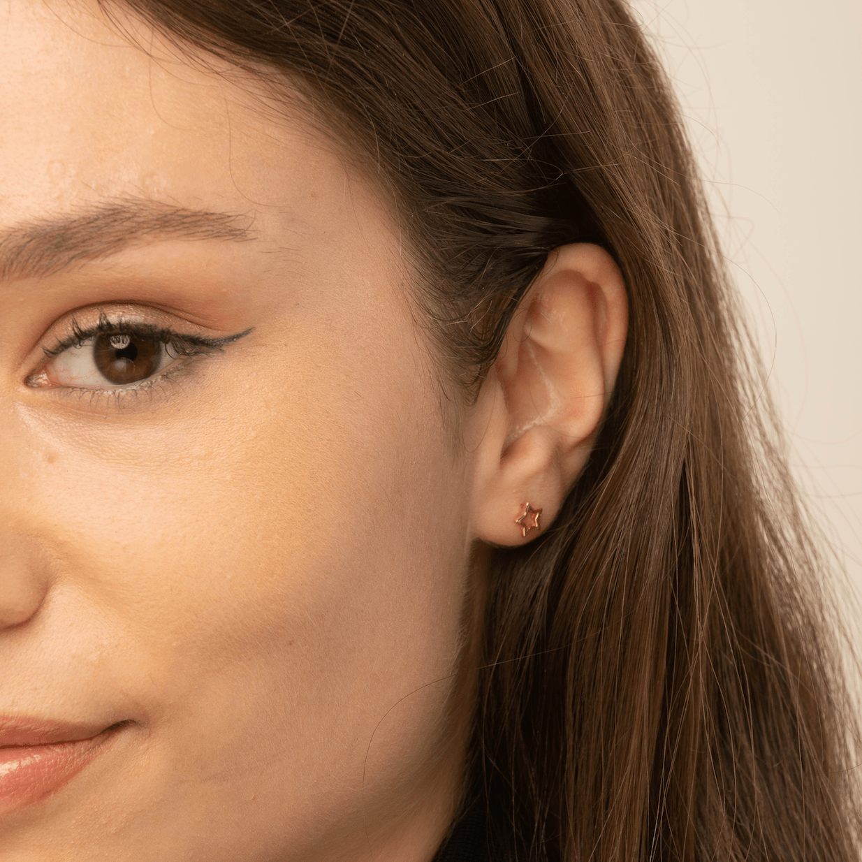 Open Star Stud Earrings - Camile & Stone