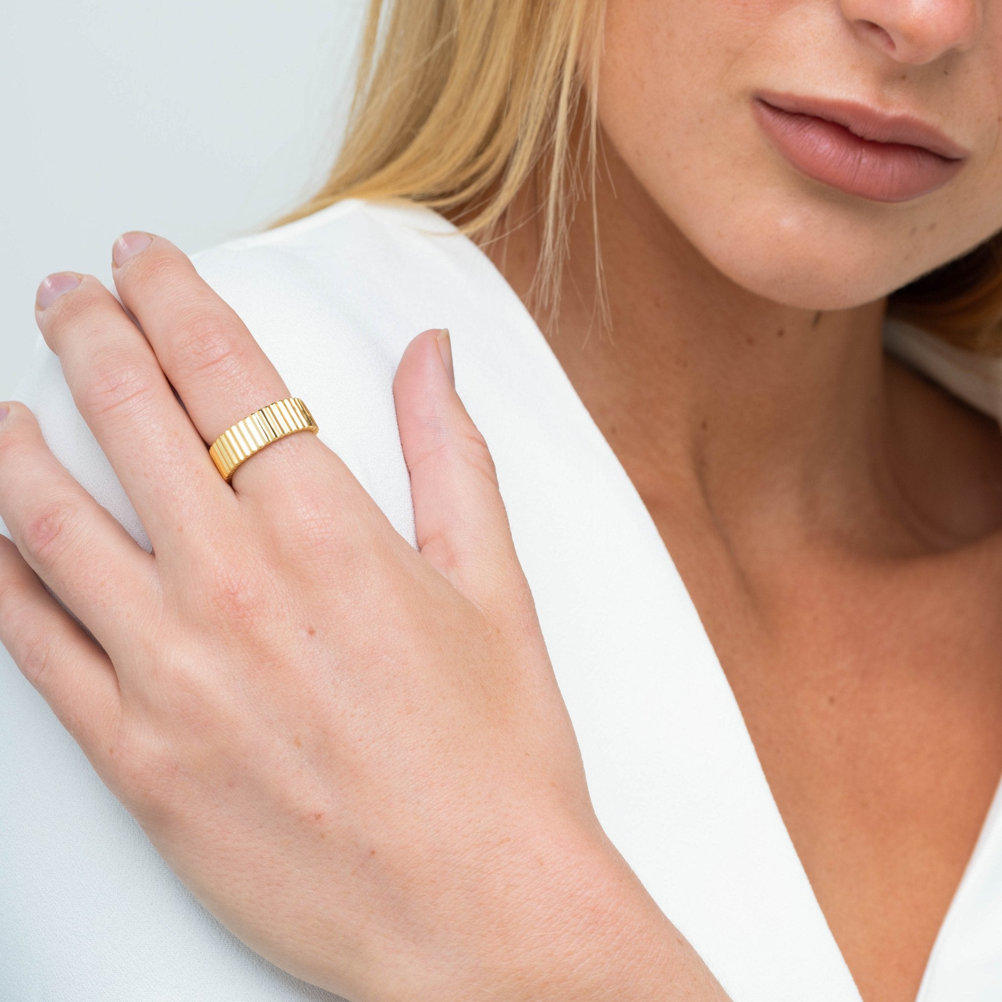 Thick Ridges Open Ring - Camile & Stone