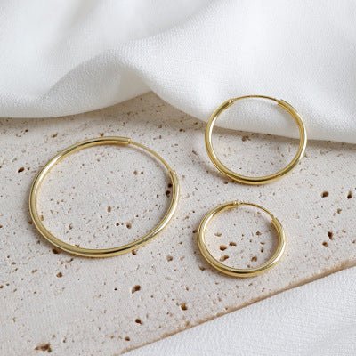 Thin Basic Small Hoops - Camile & Stone