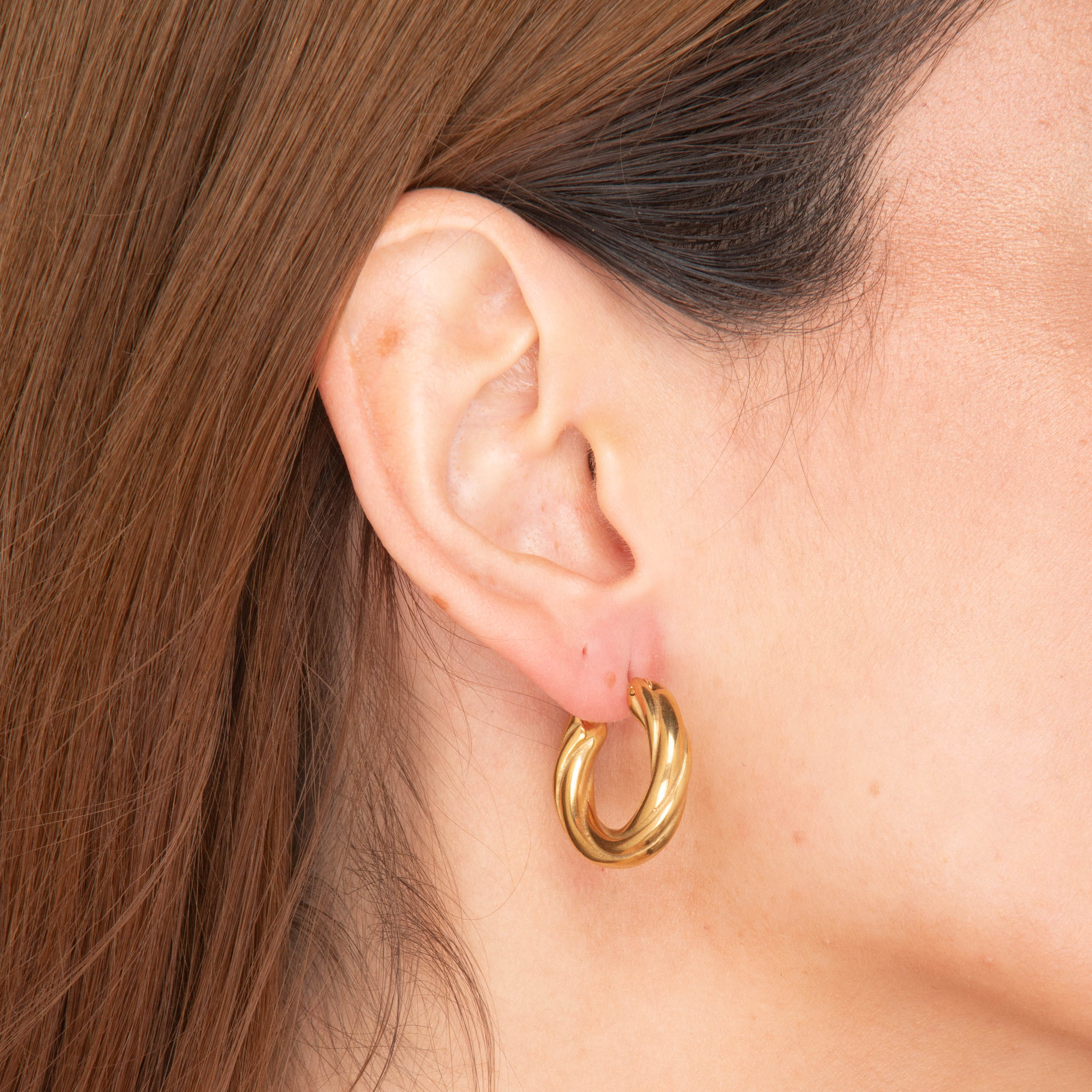 Amalia Twist Hoop Earrings