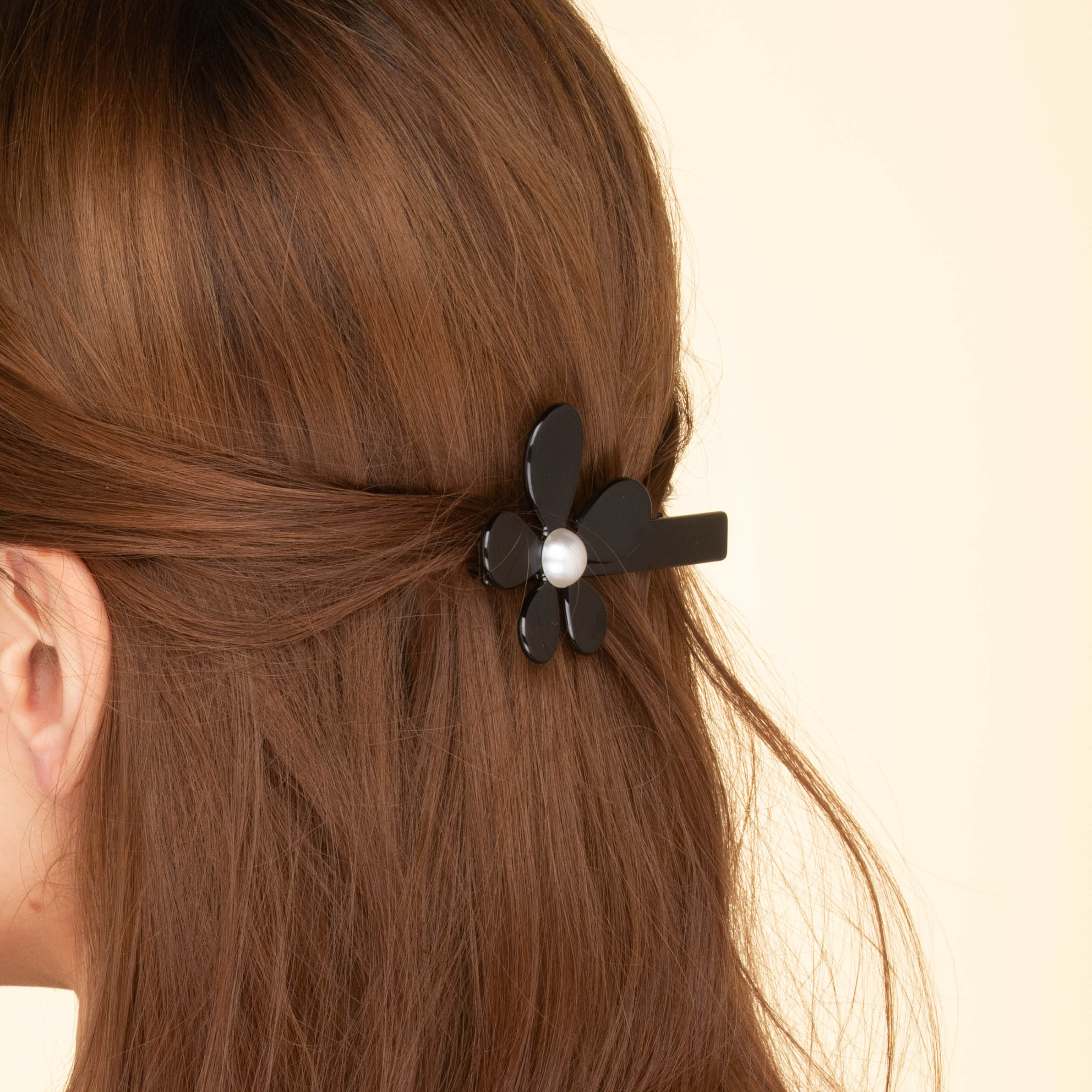 Daisy Black Pearl French Hair Clip