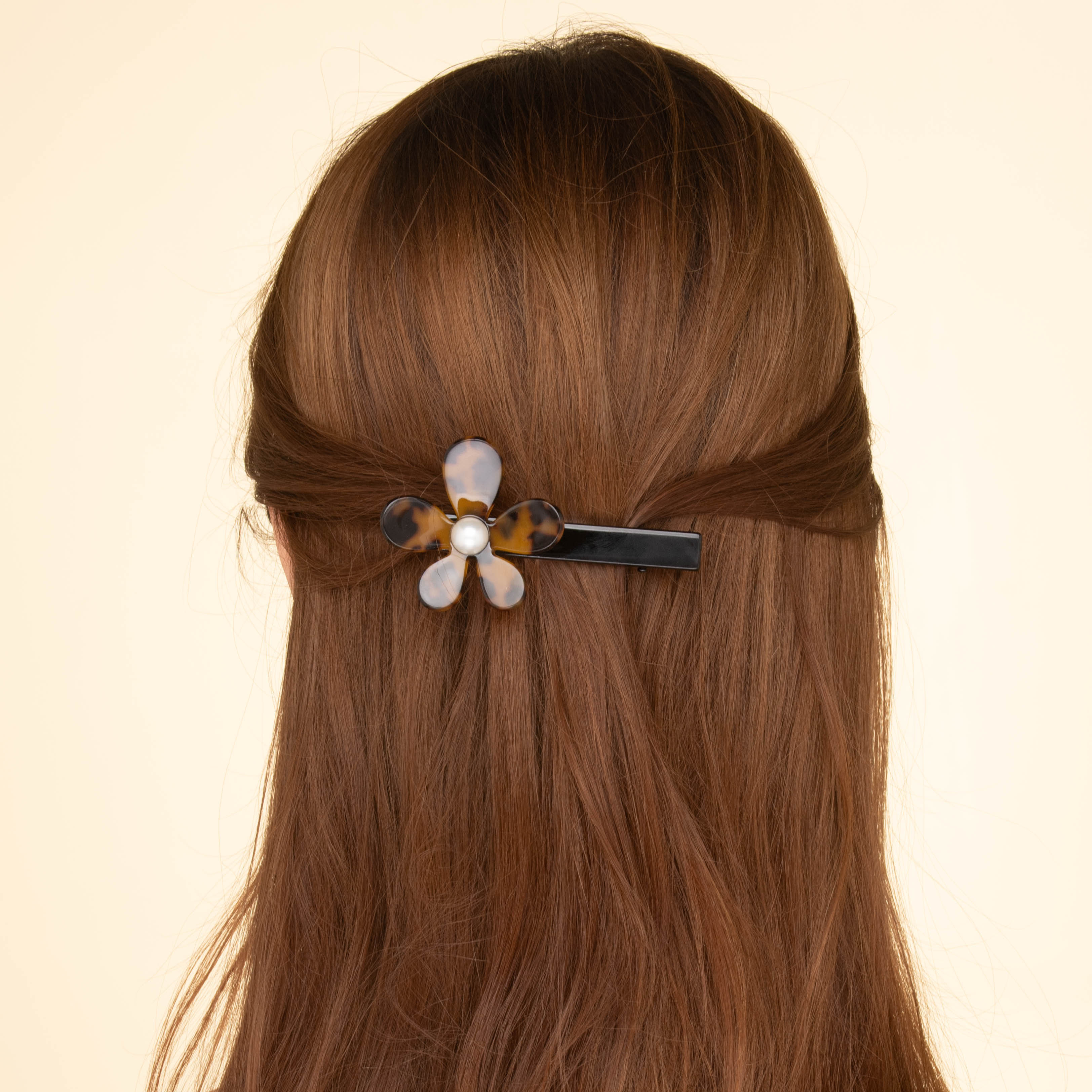 Daisy Classic Tortoiseshell Pearl French Hair Clip