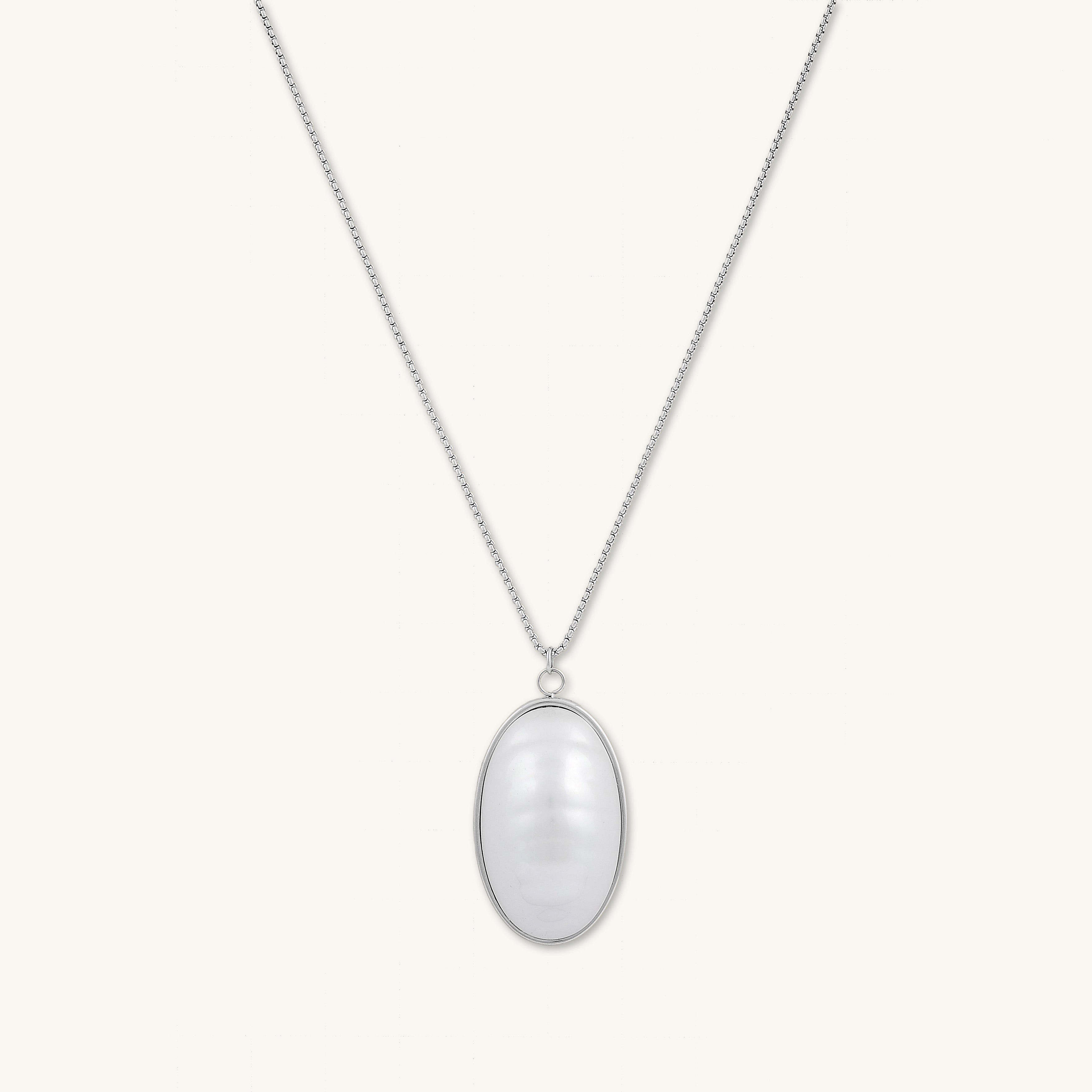 Hailey Statement Oval Pearl Necklace