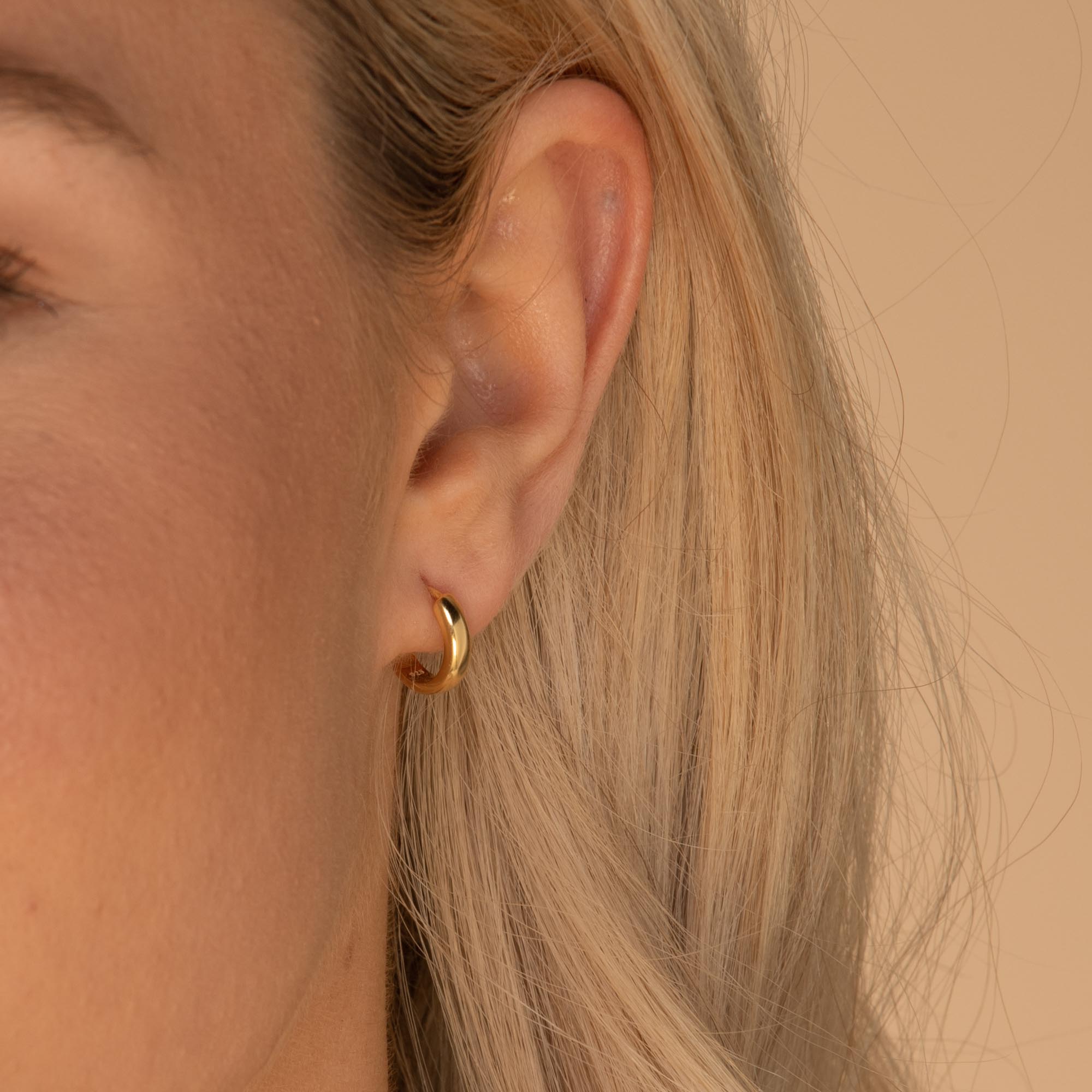 Basic Small Huggie Hoop Earrings