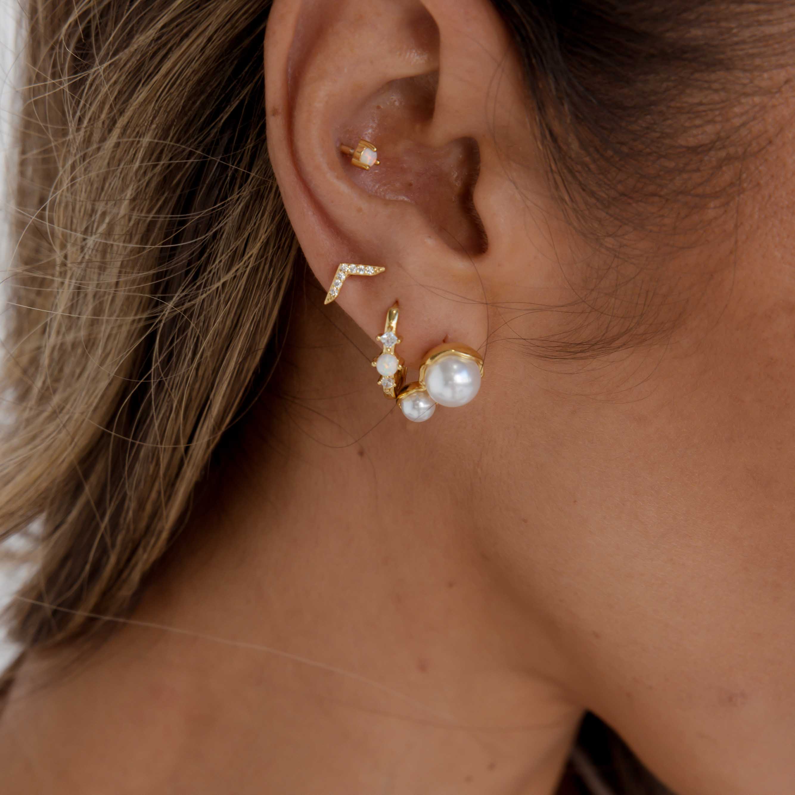 Double Pearl Stud Earrings