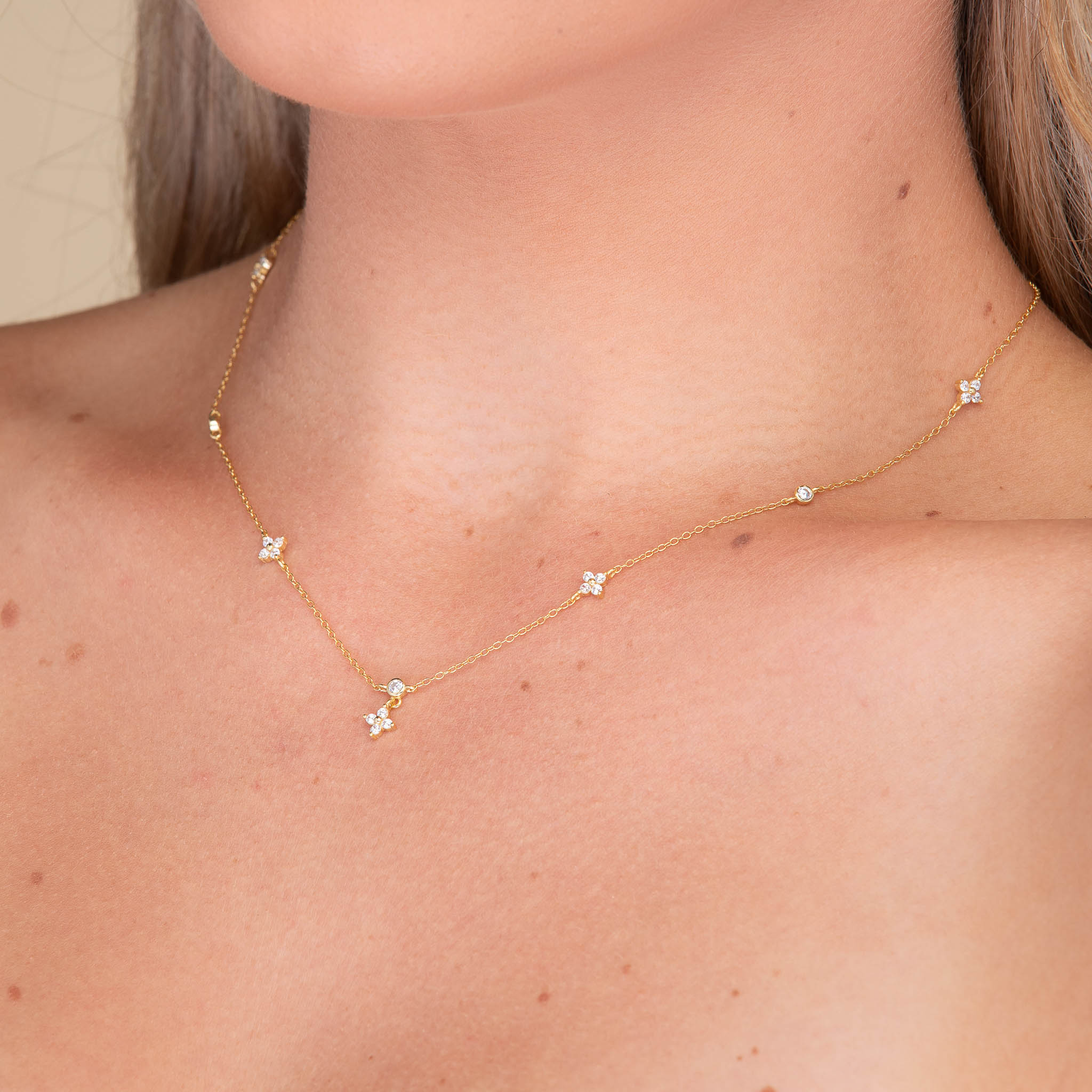 Clover Station Zirconia Chain Necklace