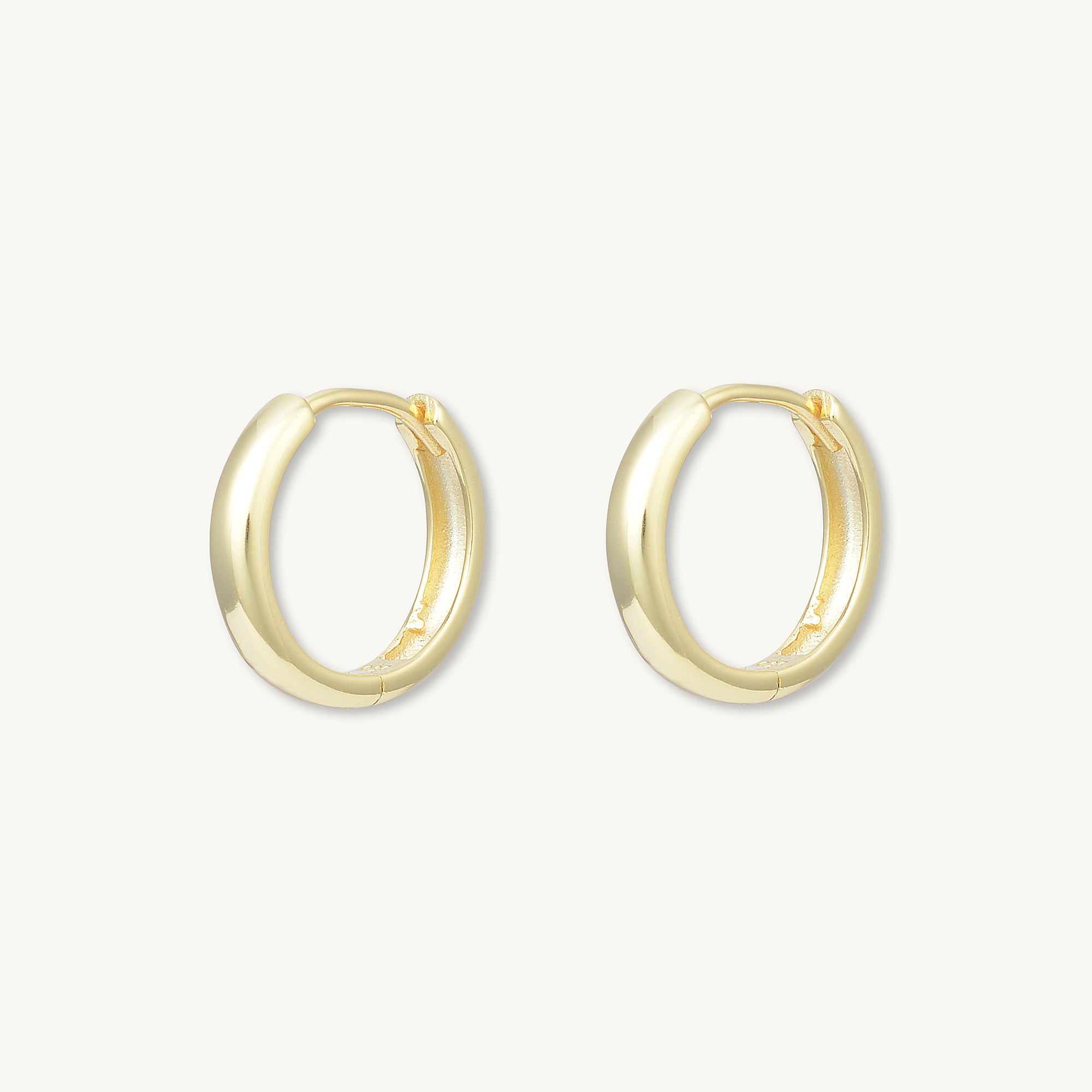 Basic Medium Huggie Hoop Earrings