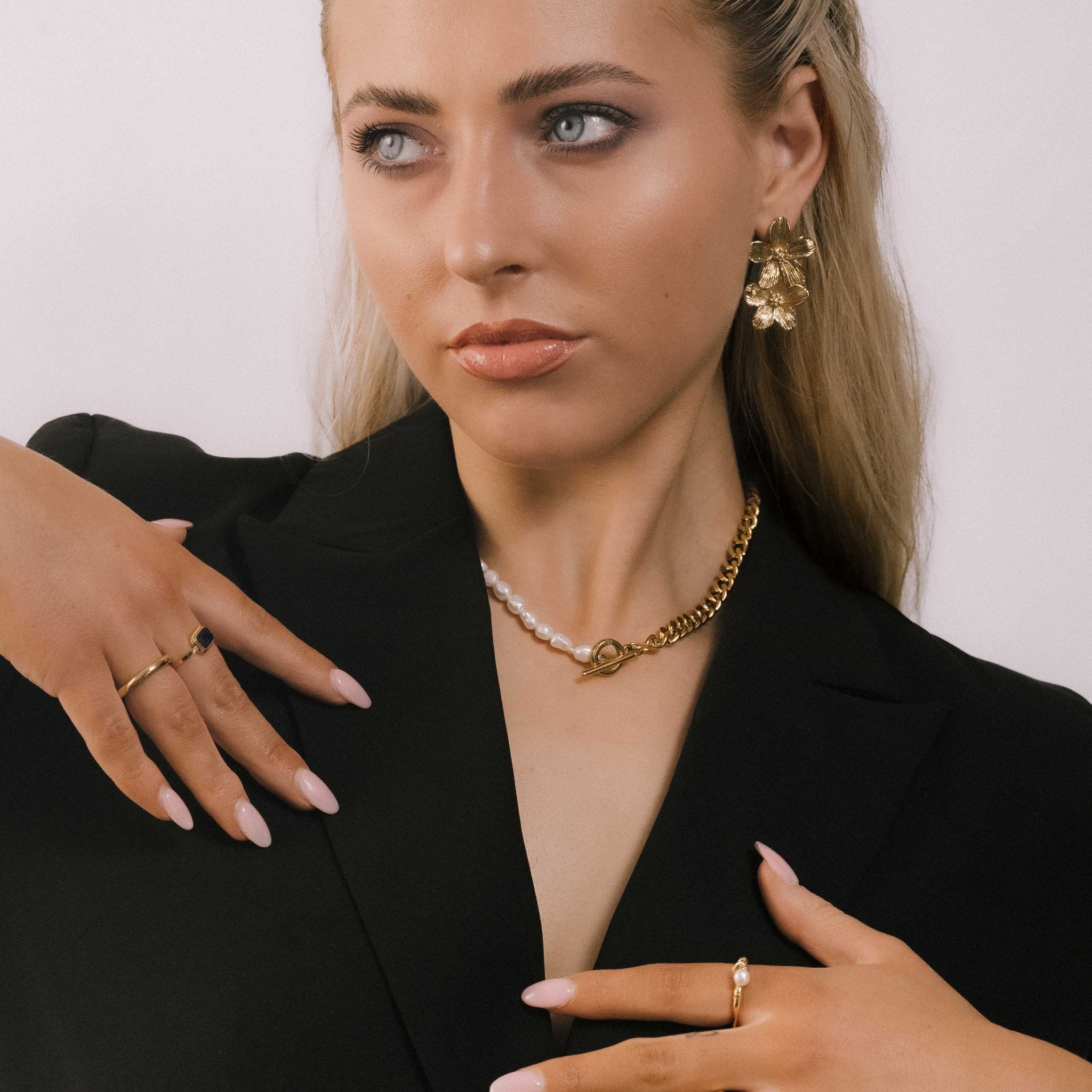 Acacia Pearl Toggle Statement Necklace - Camile & Stone