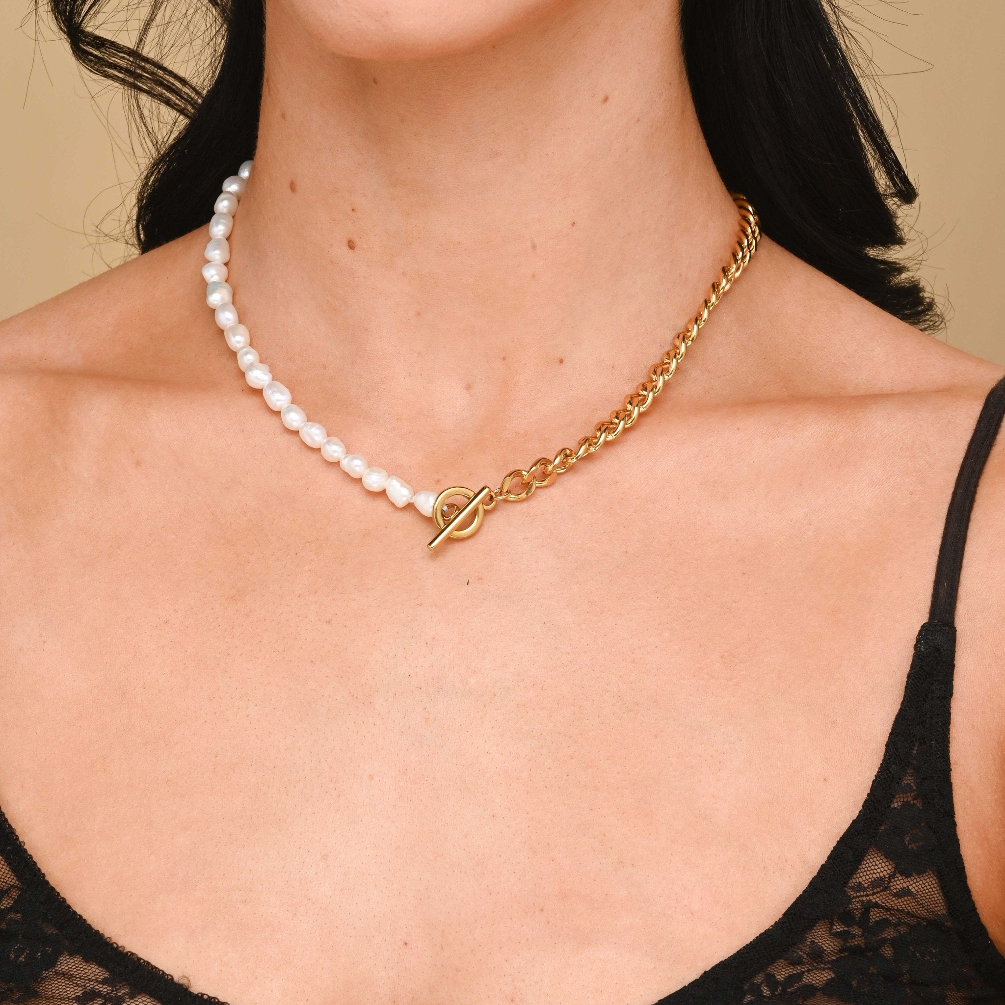 Acacia Pearl Toggle Statement Necklace - Camile & Stone