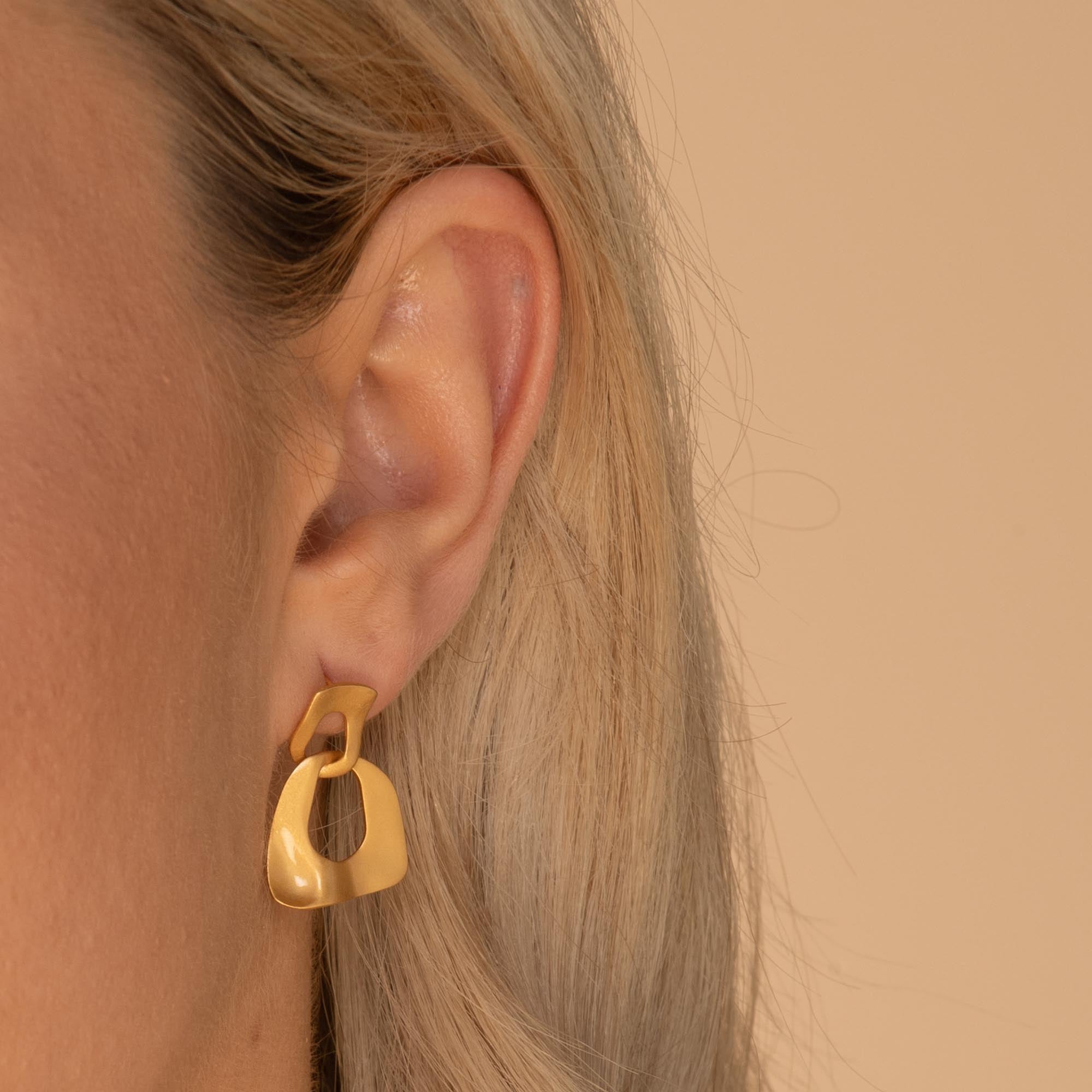 Link Statement Stud Earrings