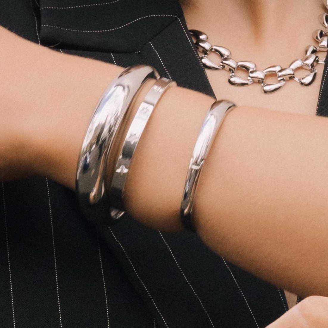 Classic Square Dome Hinged Bangle - Camile & Stone