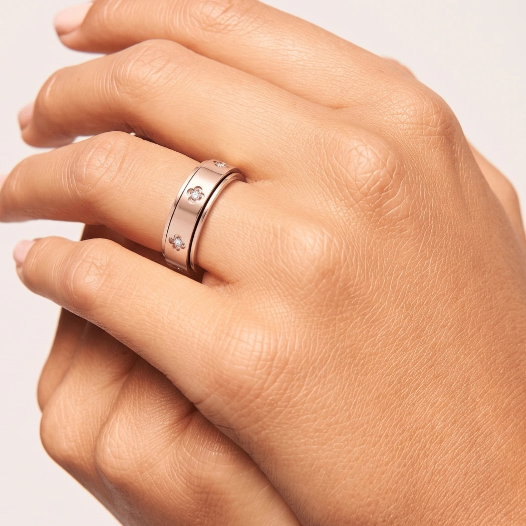 Clover Sapphire Meditation Rotating Ring