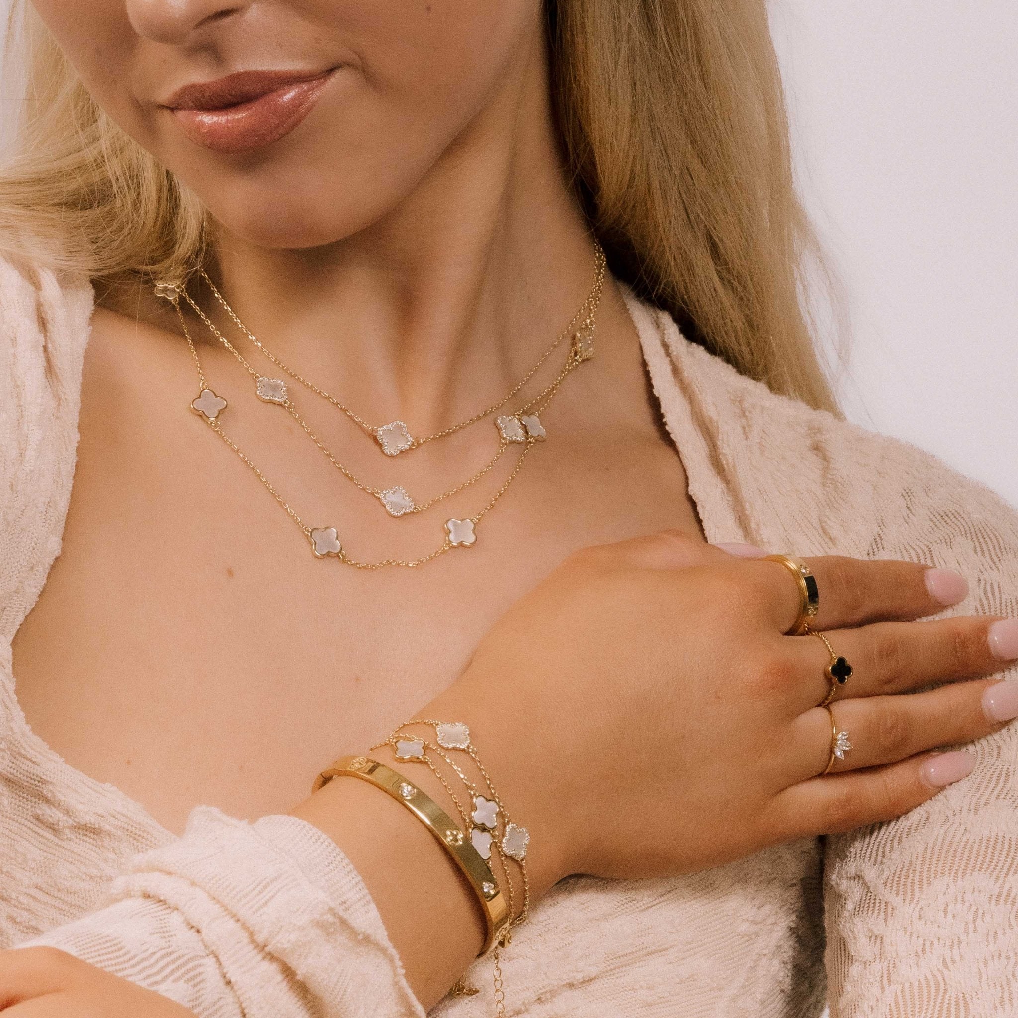 Clover Single MOP Bracelet - Camile & Stone