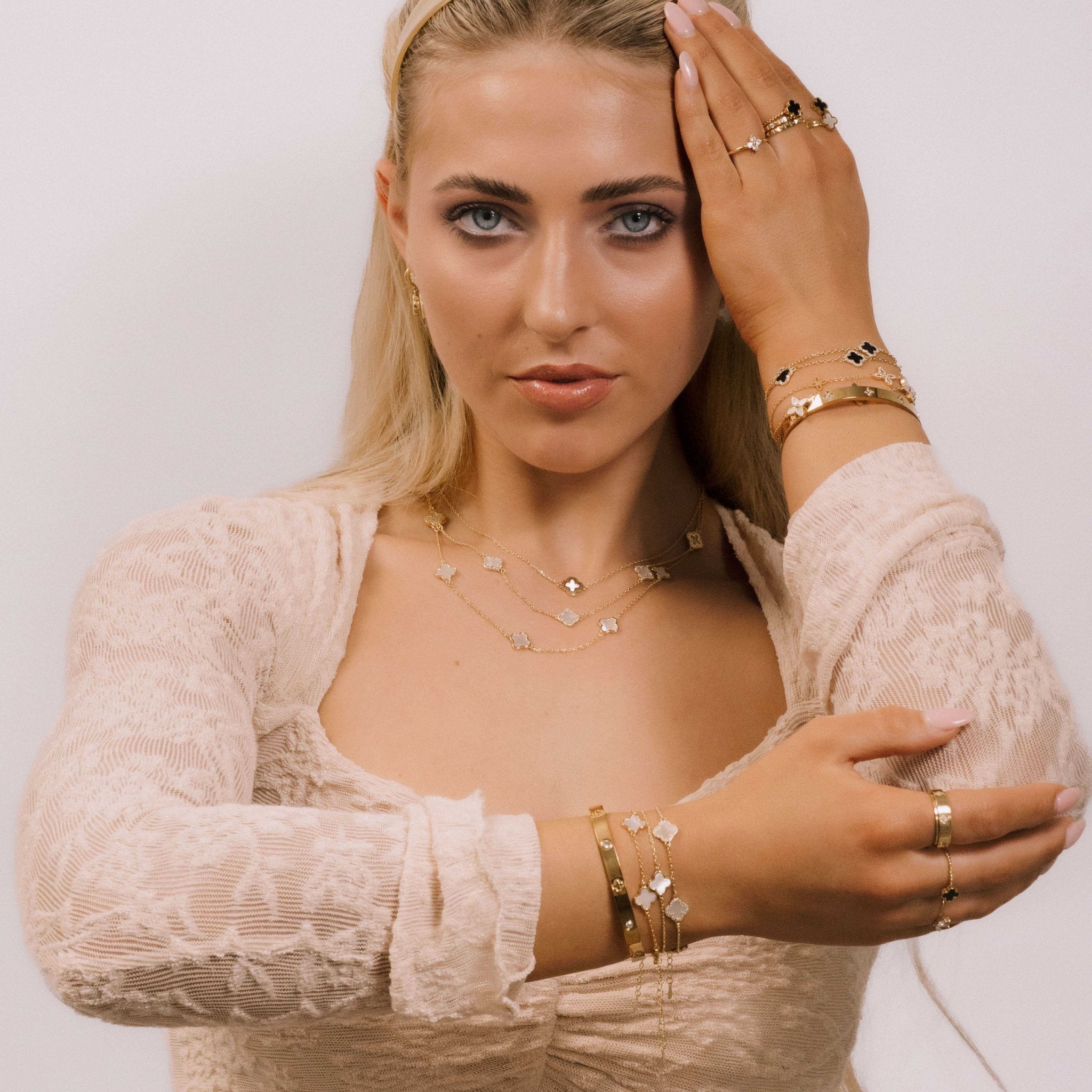 Clover Single MOP Bracelet - Camile & Stone