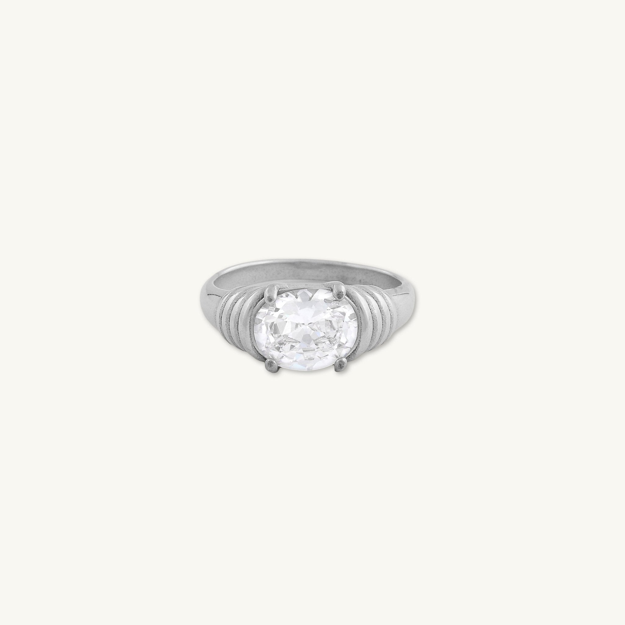 Skyler Oval Vintage Statement Ring - Camile & Stone
