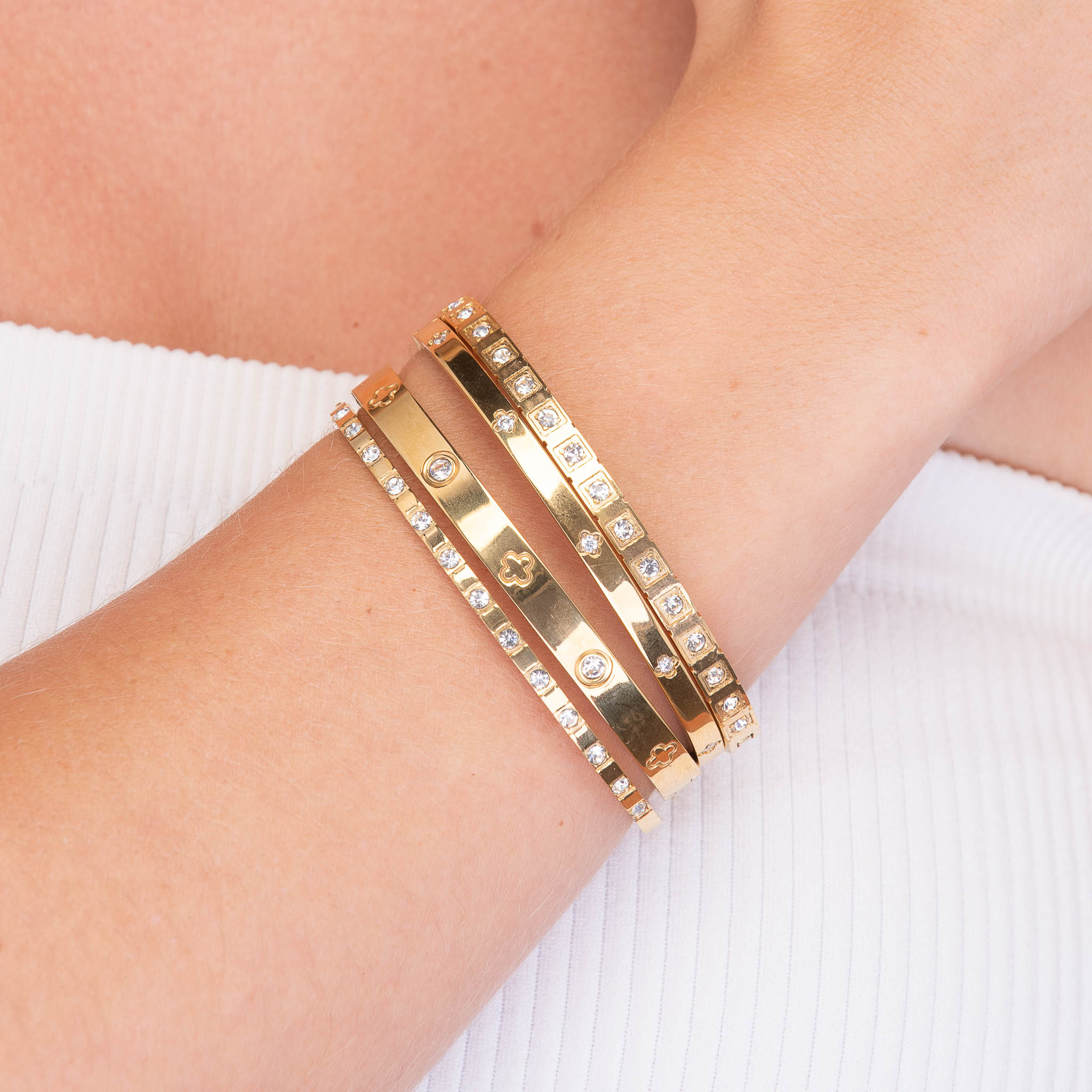 Slim Clover Zirconia Hinged Bangle Bracelet - Camile & Stone